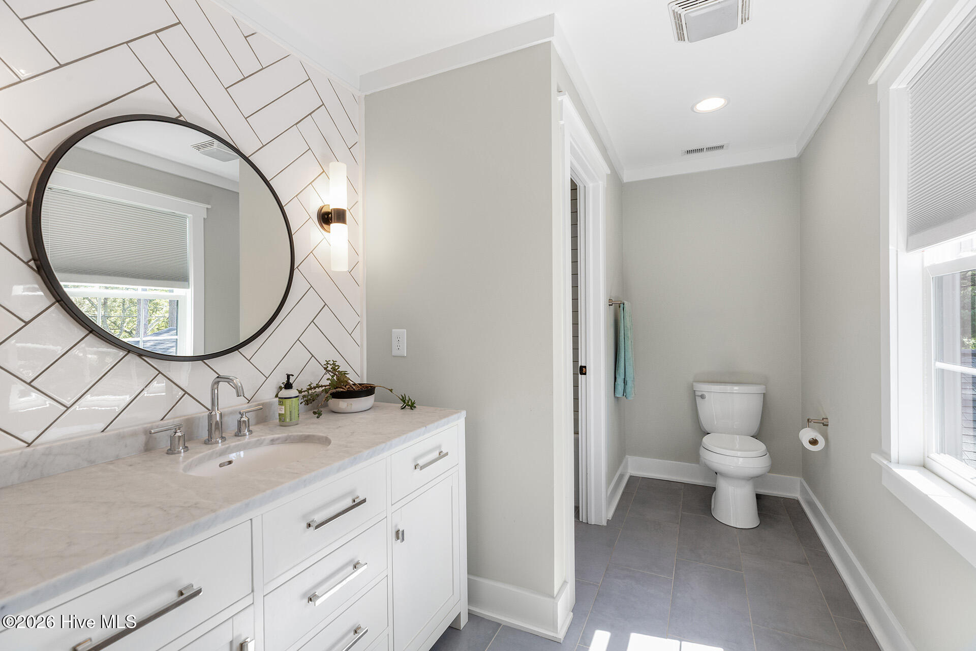 2217 S Canterbury Road Property Photo 44