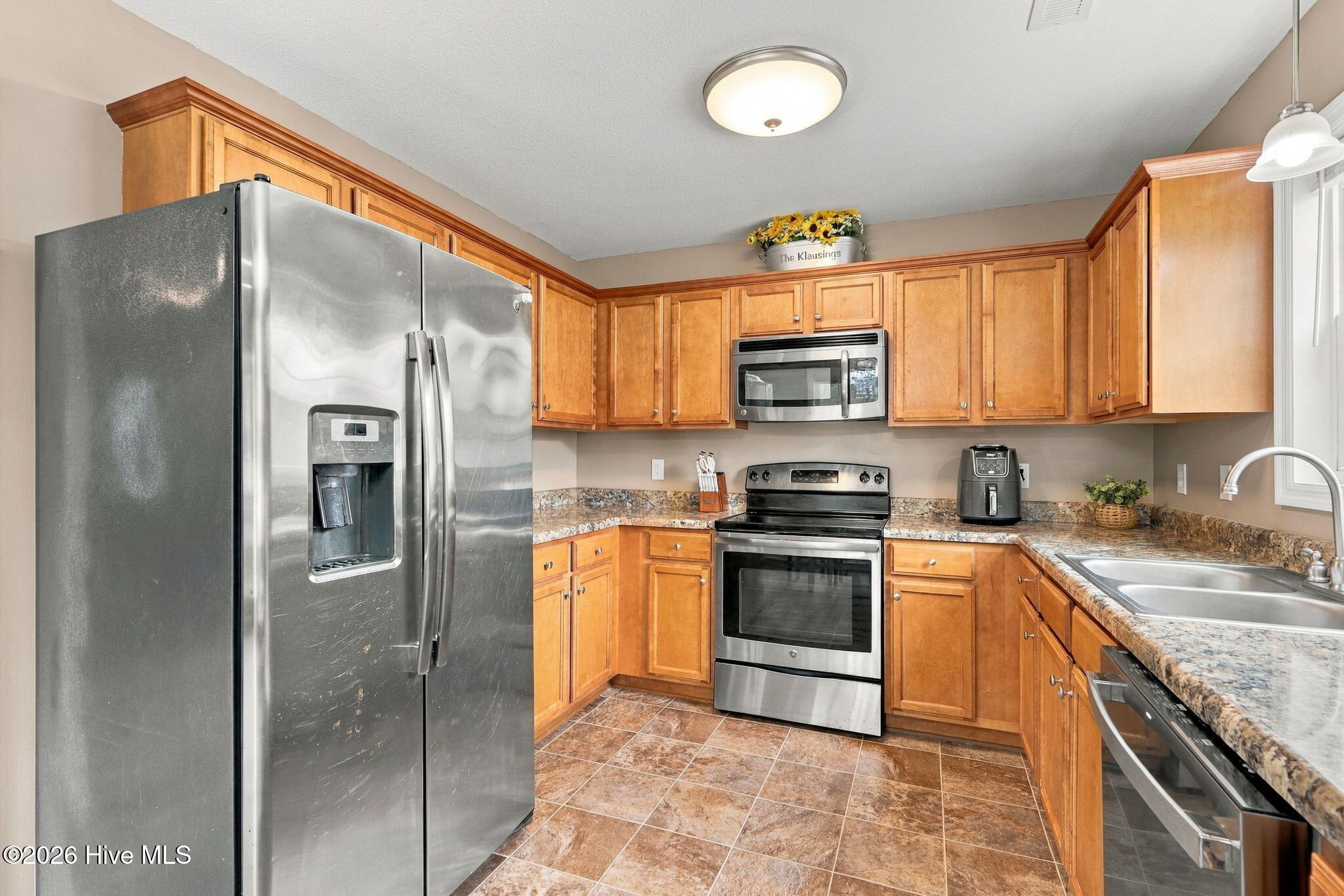 210 Gillespie Drive Property Photo 10