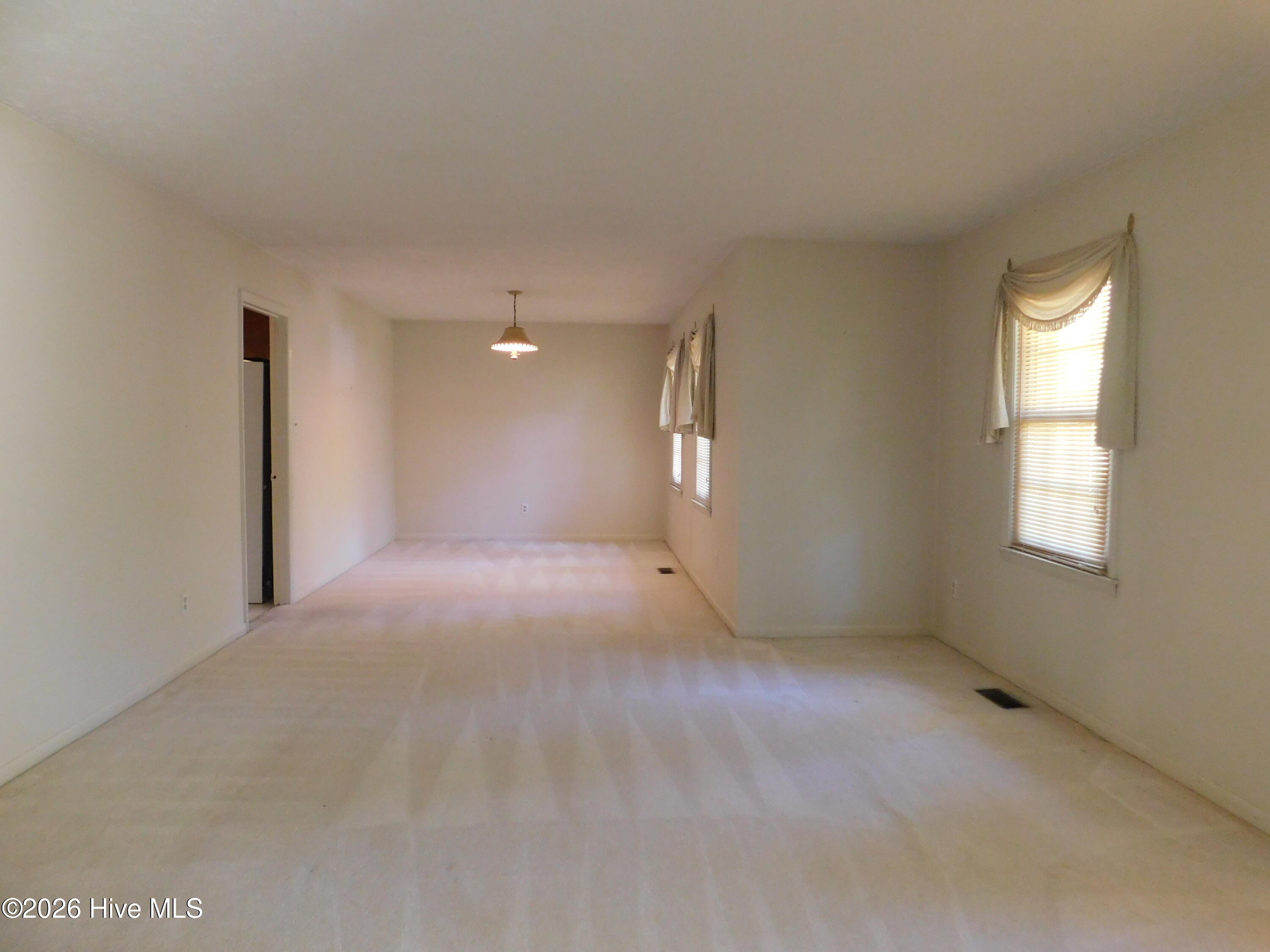 12460 Laurelcrest Road Property Photo 6