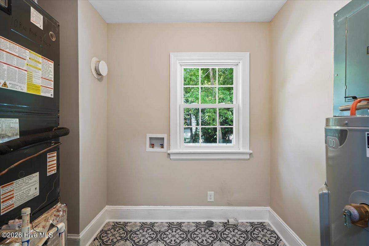 521 S Taylor Street Property Photo 5