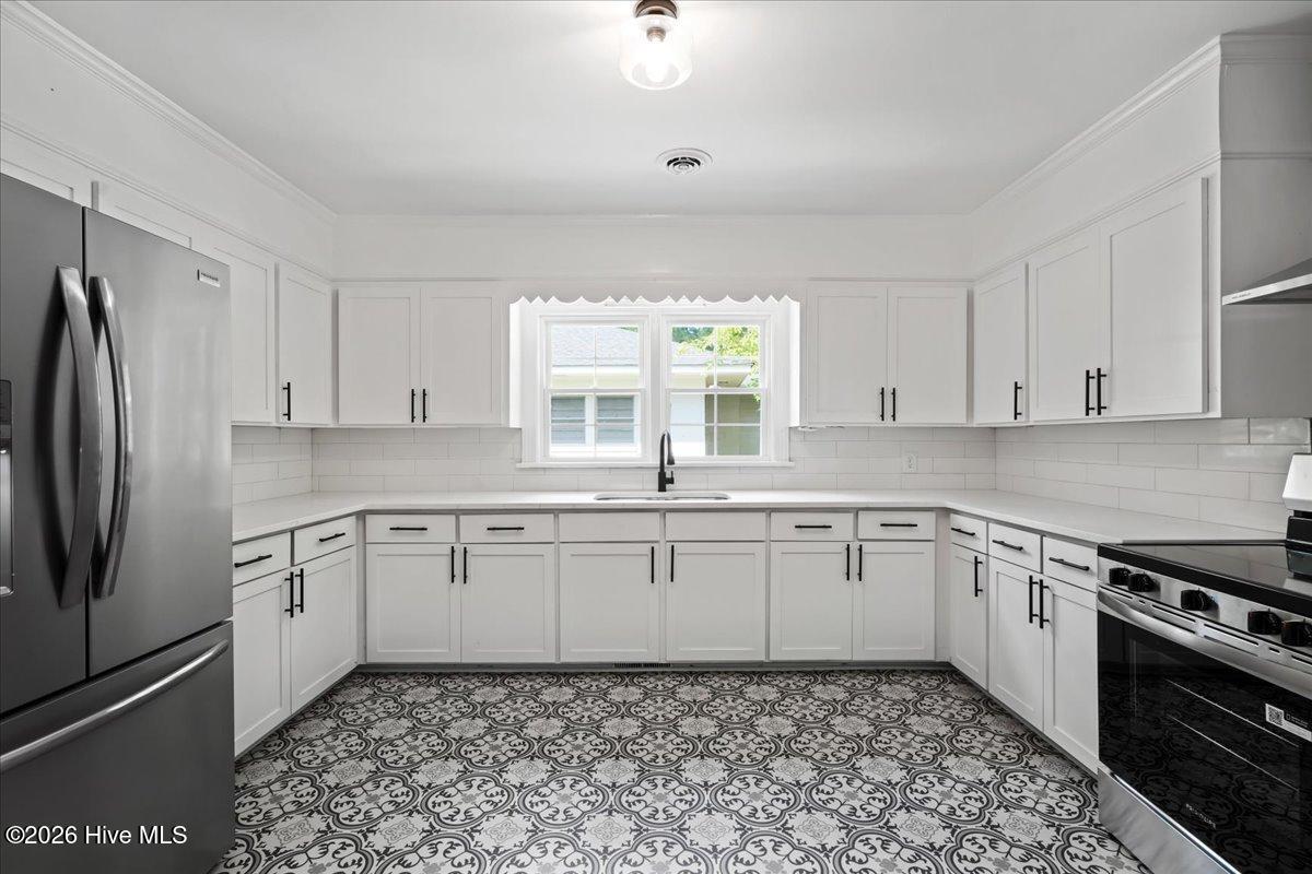 521 S Taylor Street Property Photo 7