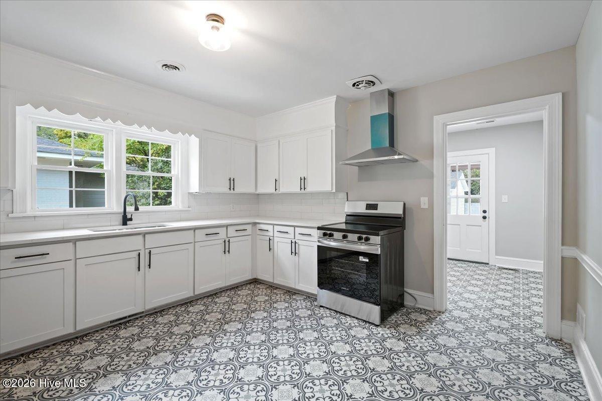521 S Taylor Street Property Photo 8