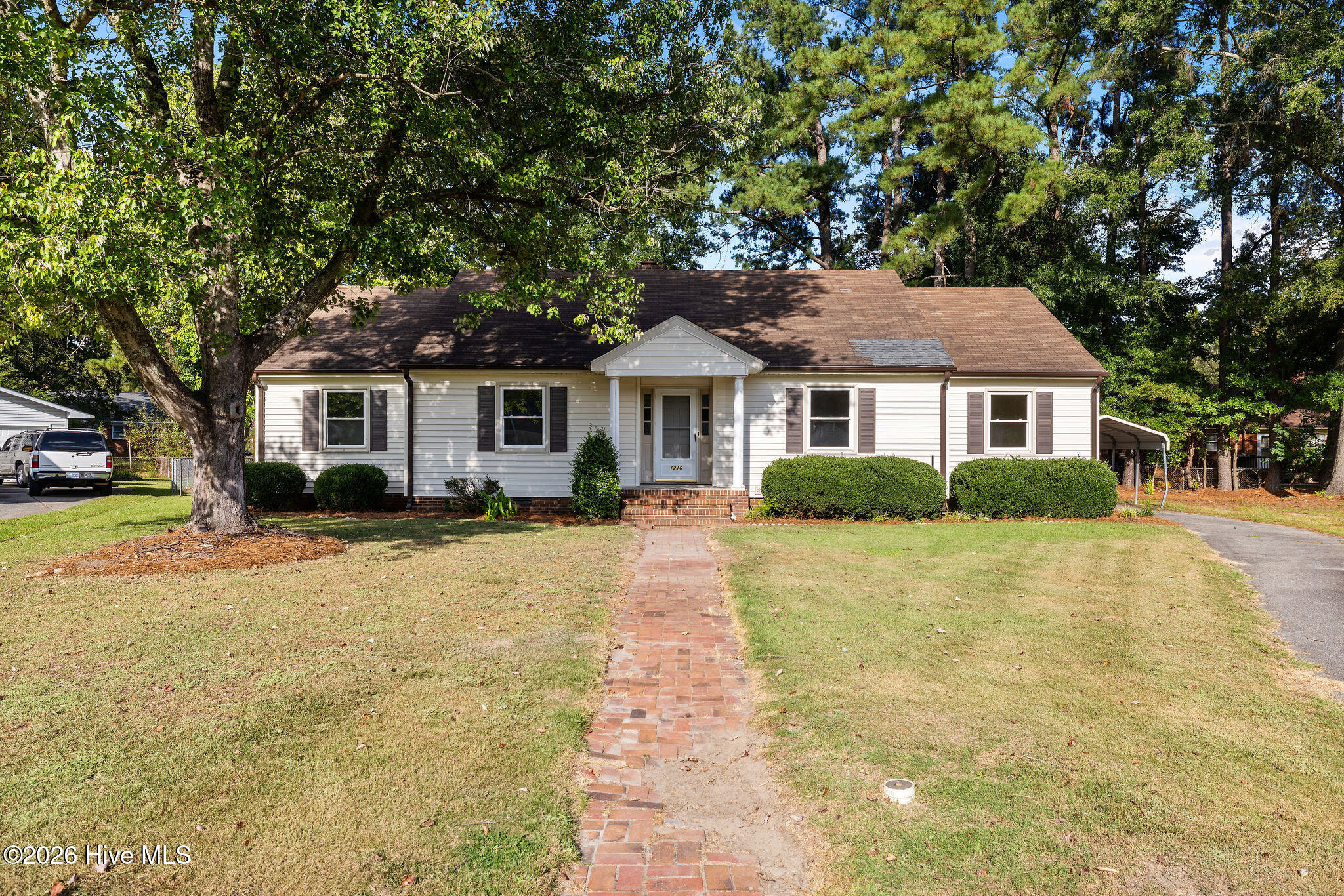 1216 Woodford Court Property Photo 1