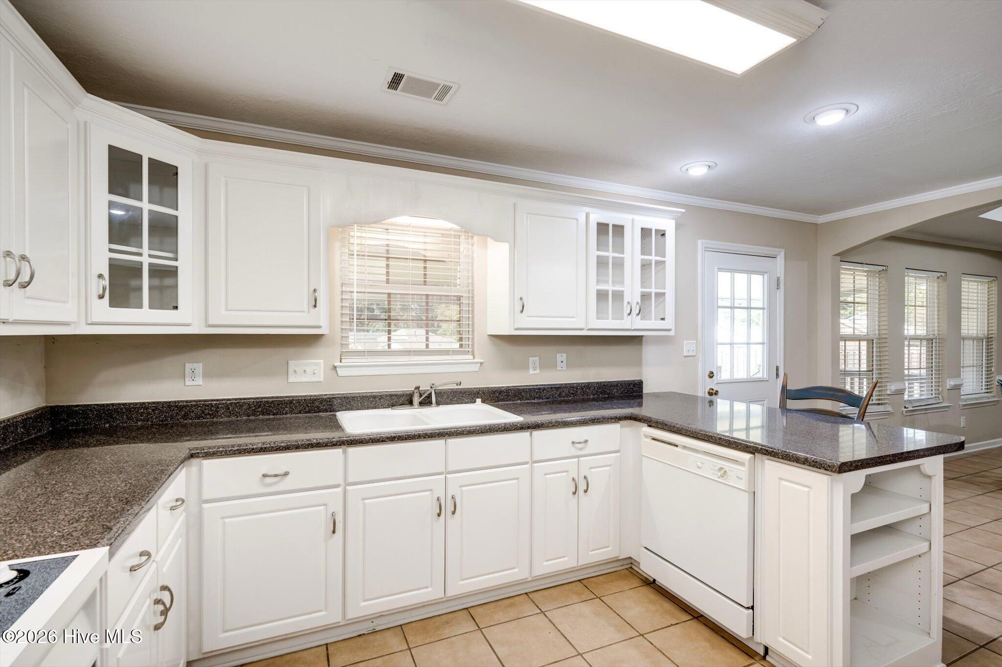 2011 Sylvan Lake Drive Property Photo 14