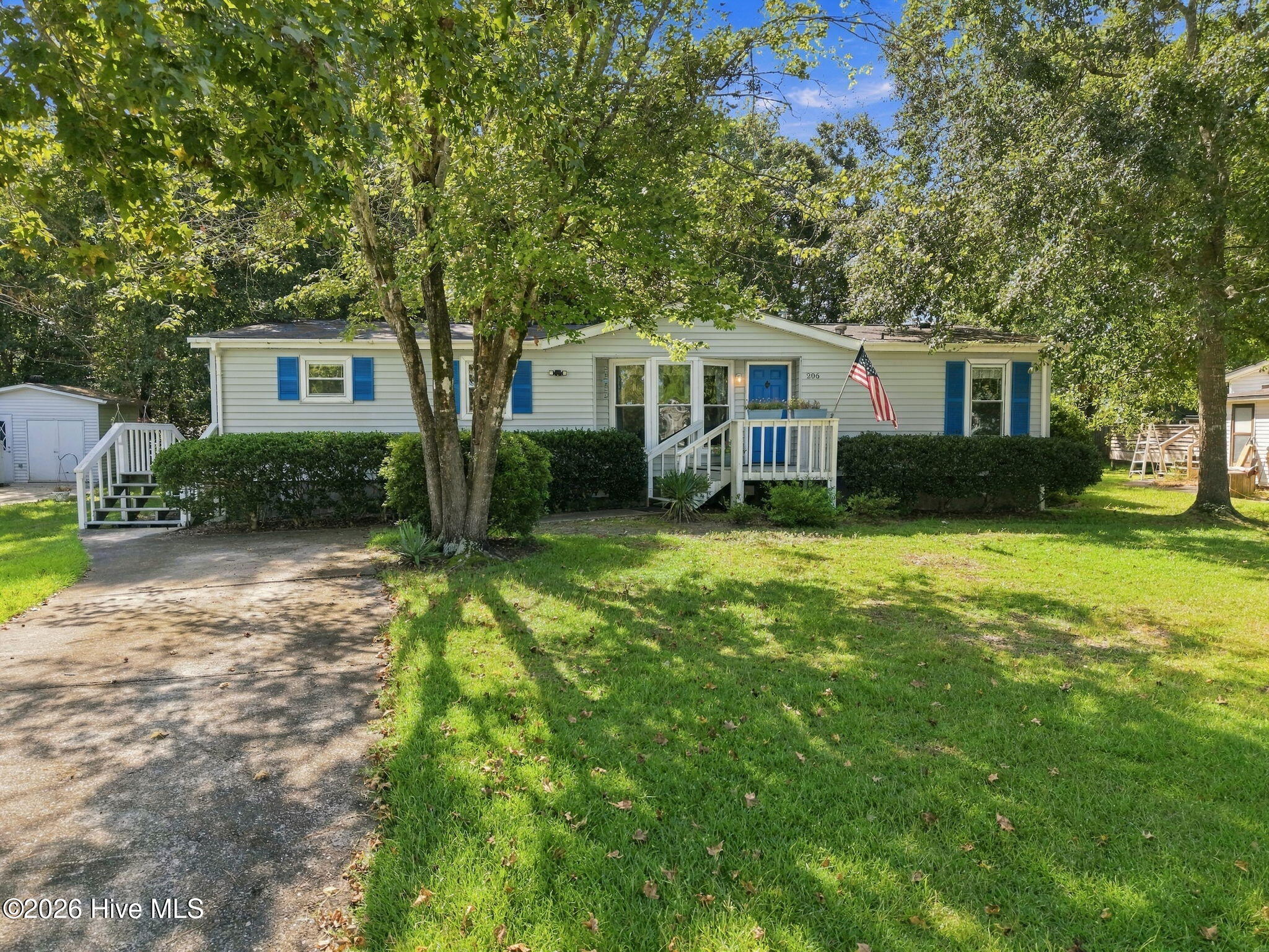 206 Champion Drive Property Photo 1