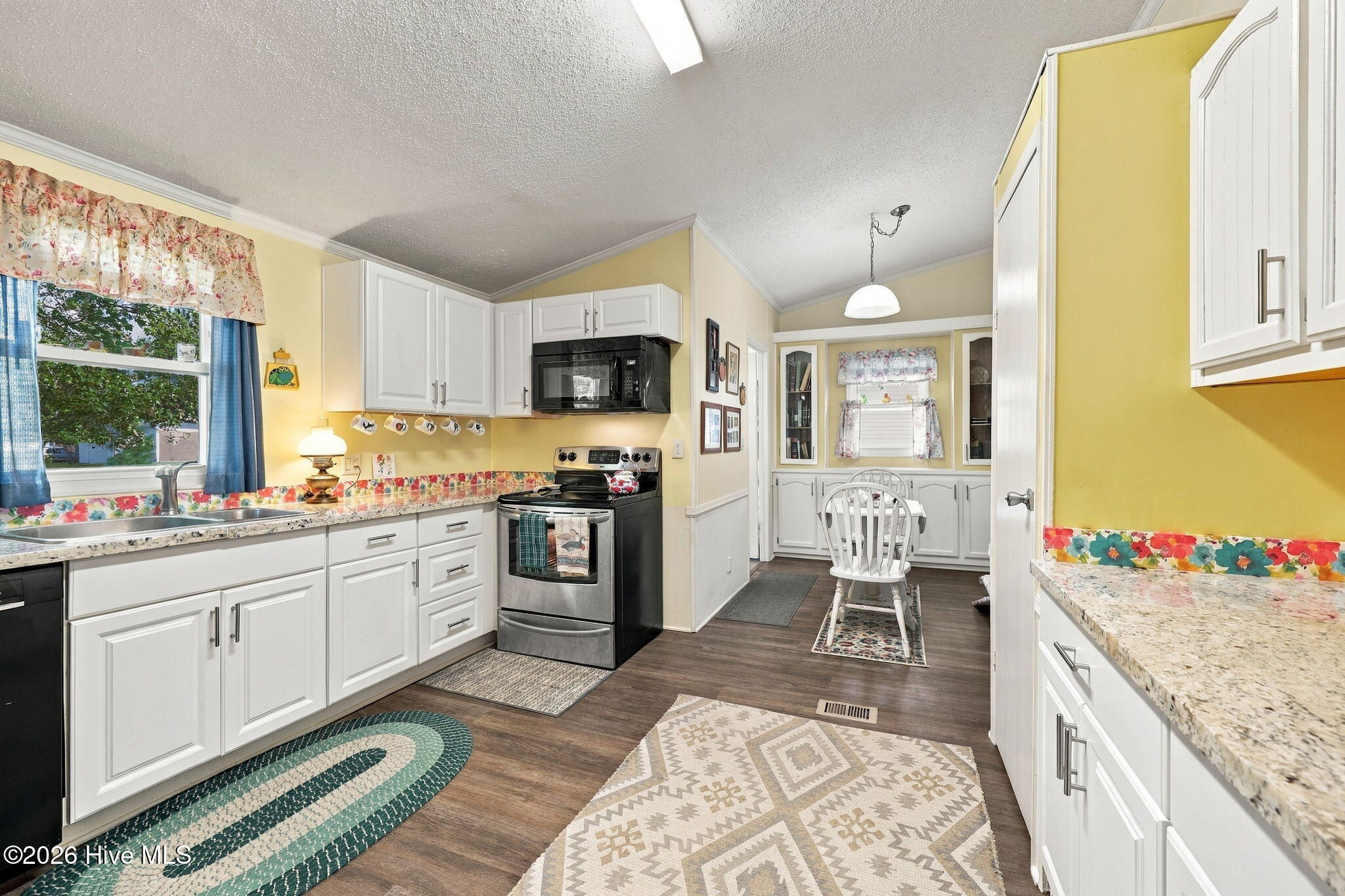 206 Champion Drive Property Photo 14