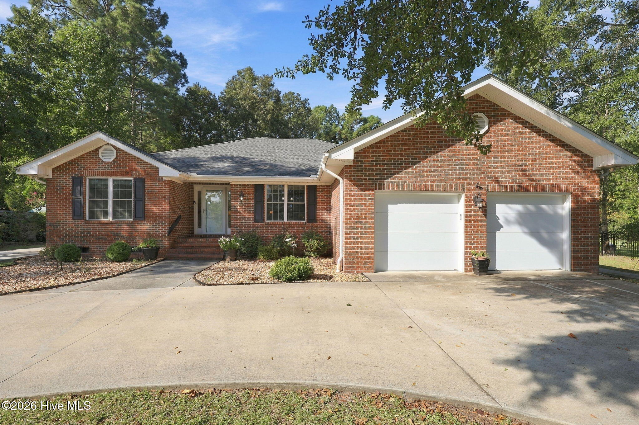 323 S Belvedere Drive Property Photo 1