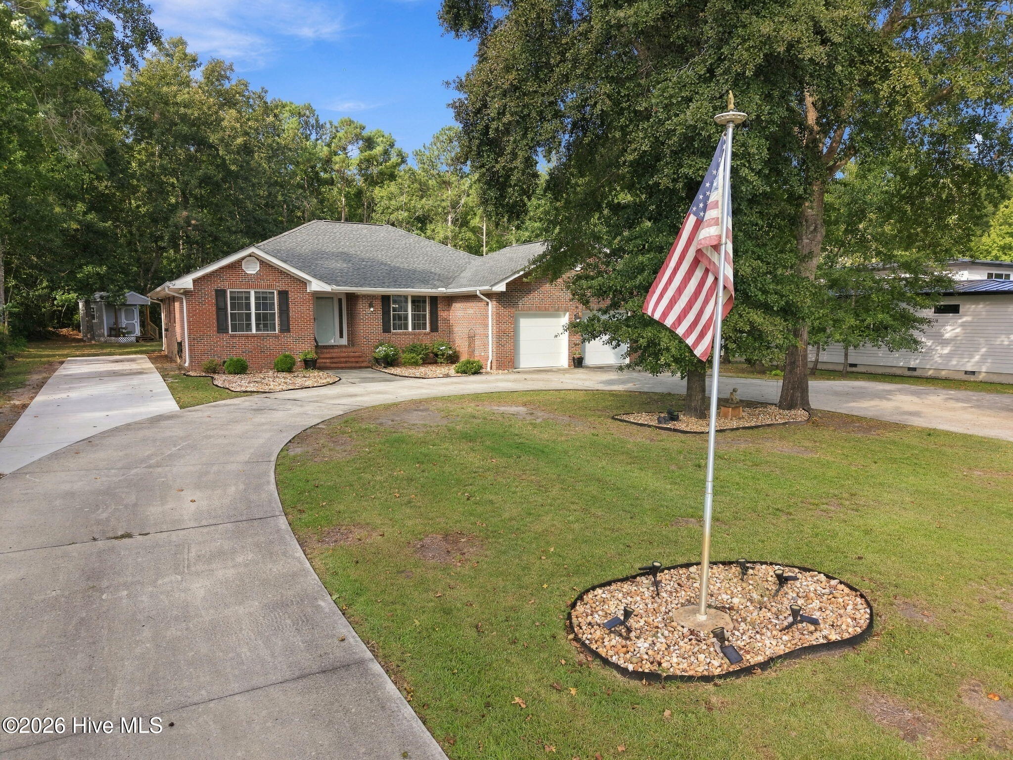 323 S Belvedere Drive Property Photo 36