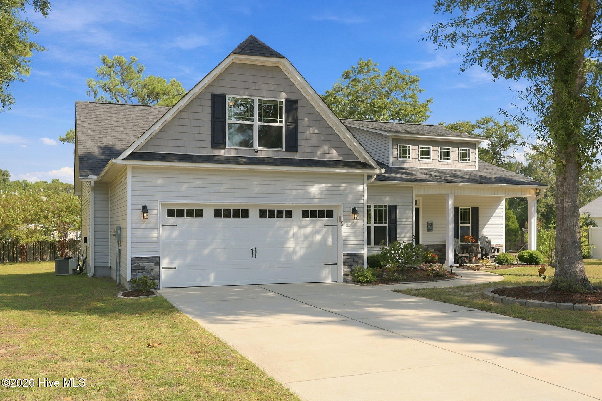 107 Sea Breeze Court Property Photo 1