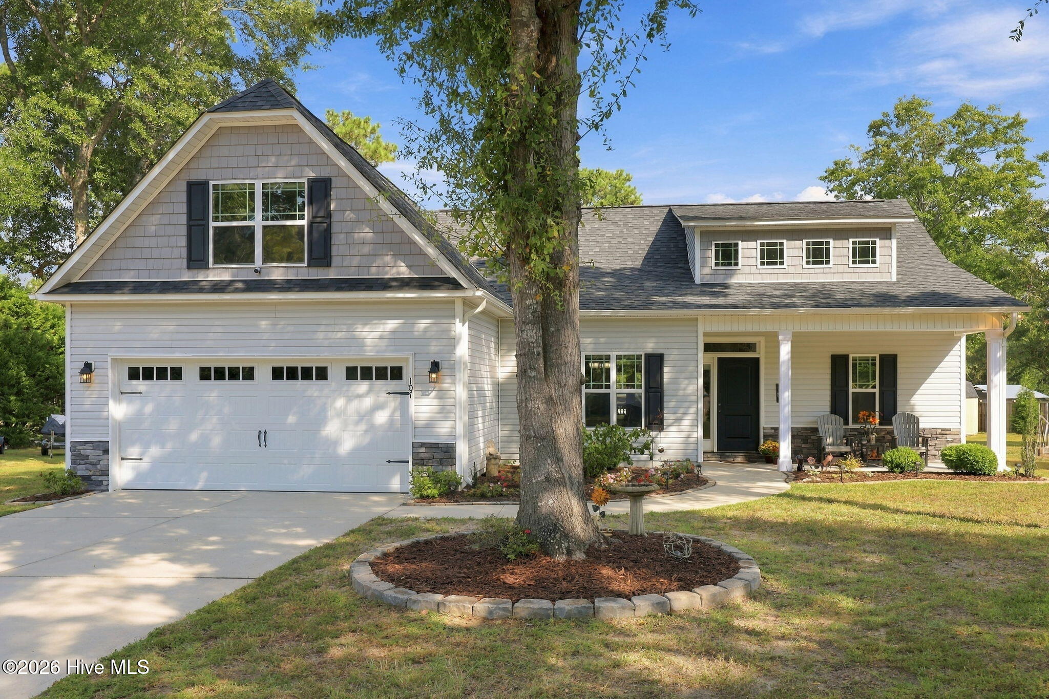 107 Sea Breeze Court Property Photo 3