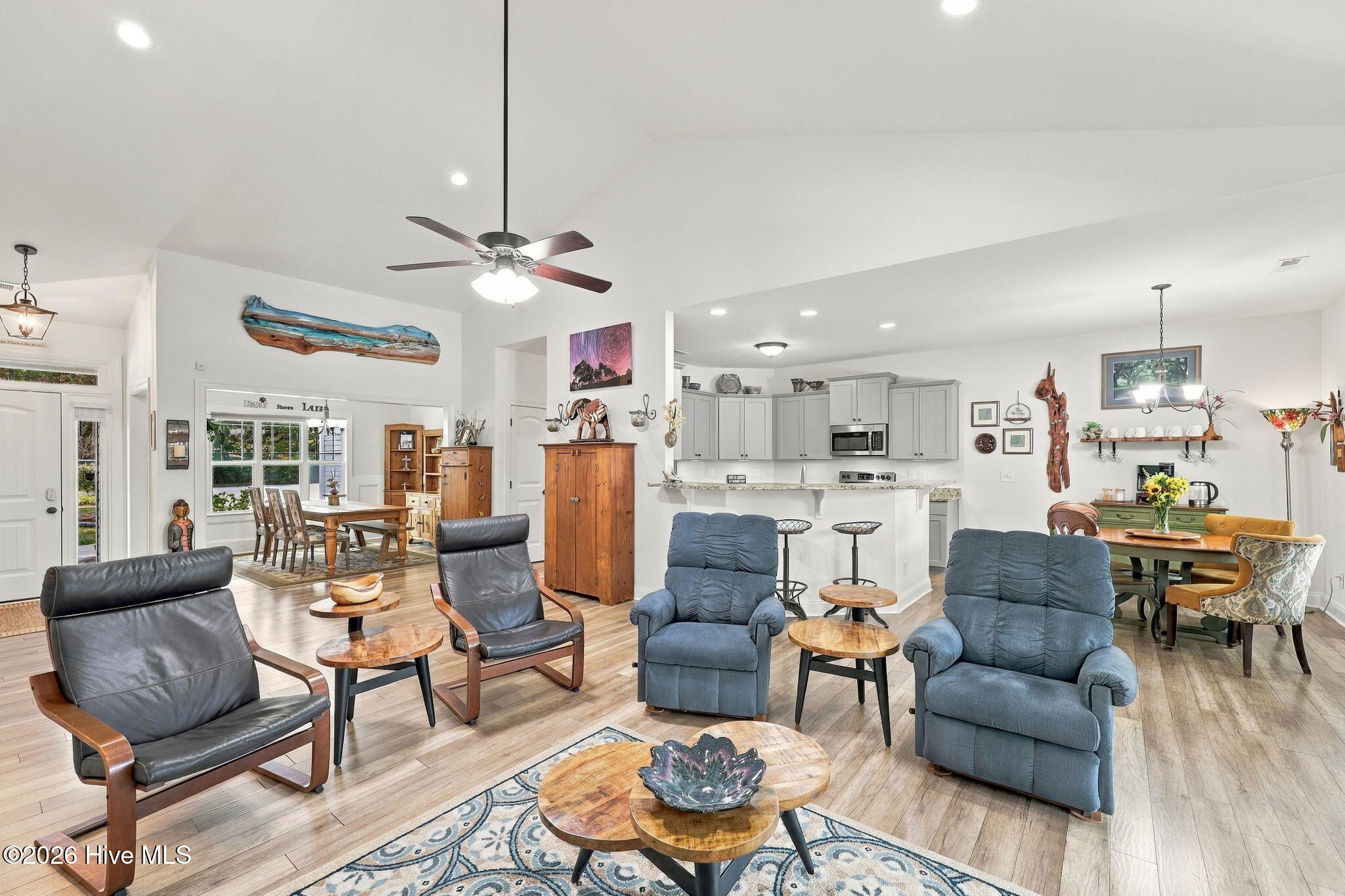 107 Sea Breeze Court Property Photo 9