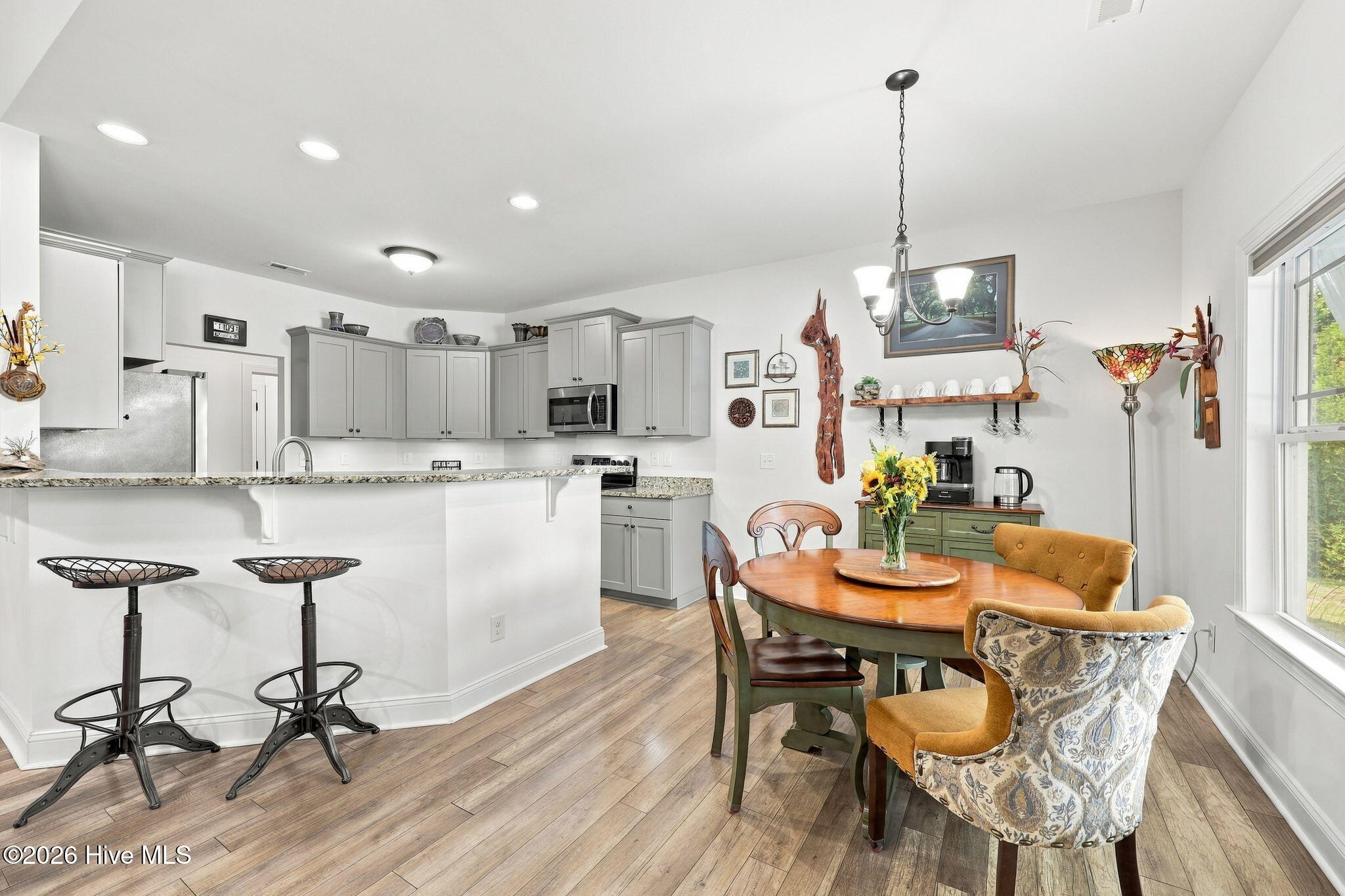 107 Sea Breeze Court Property Photo 10