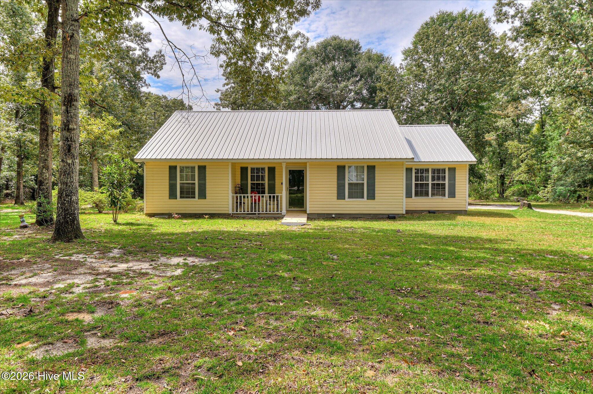 2059 Deerwood Circle Property Photo 1