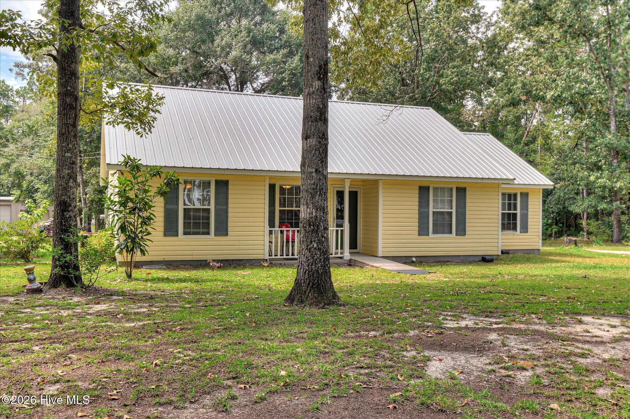 2059 Deerwood Circle Property Photo 3