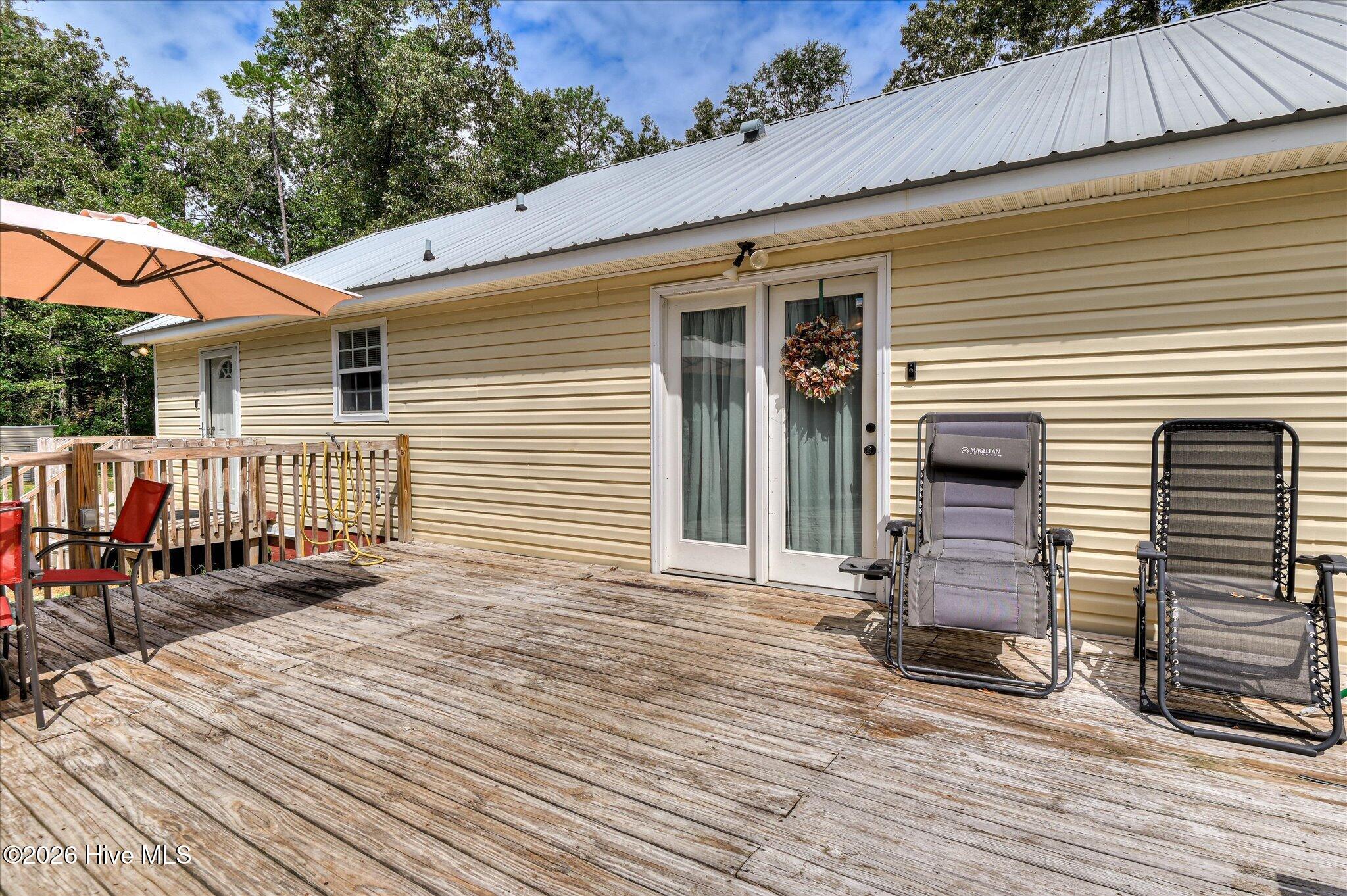 2059 Deerwood Circle Property Photo 7