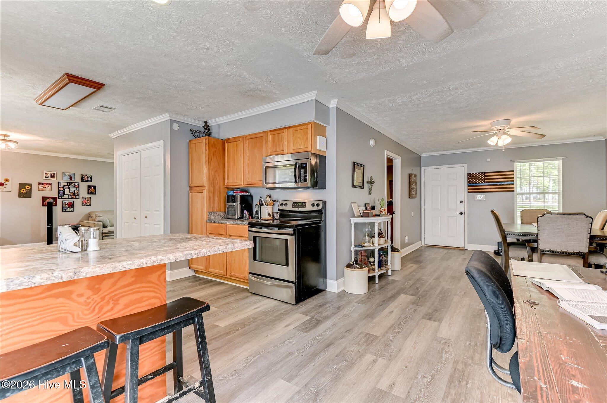 2059 Deerwood Circle Property Photo 17
