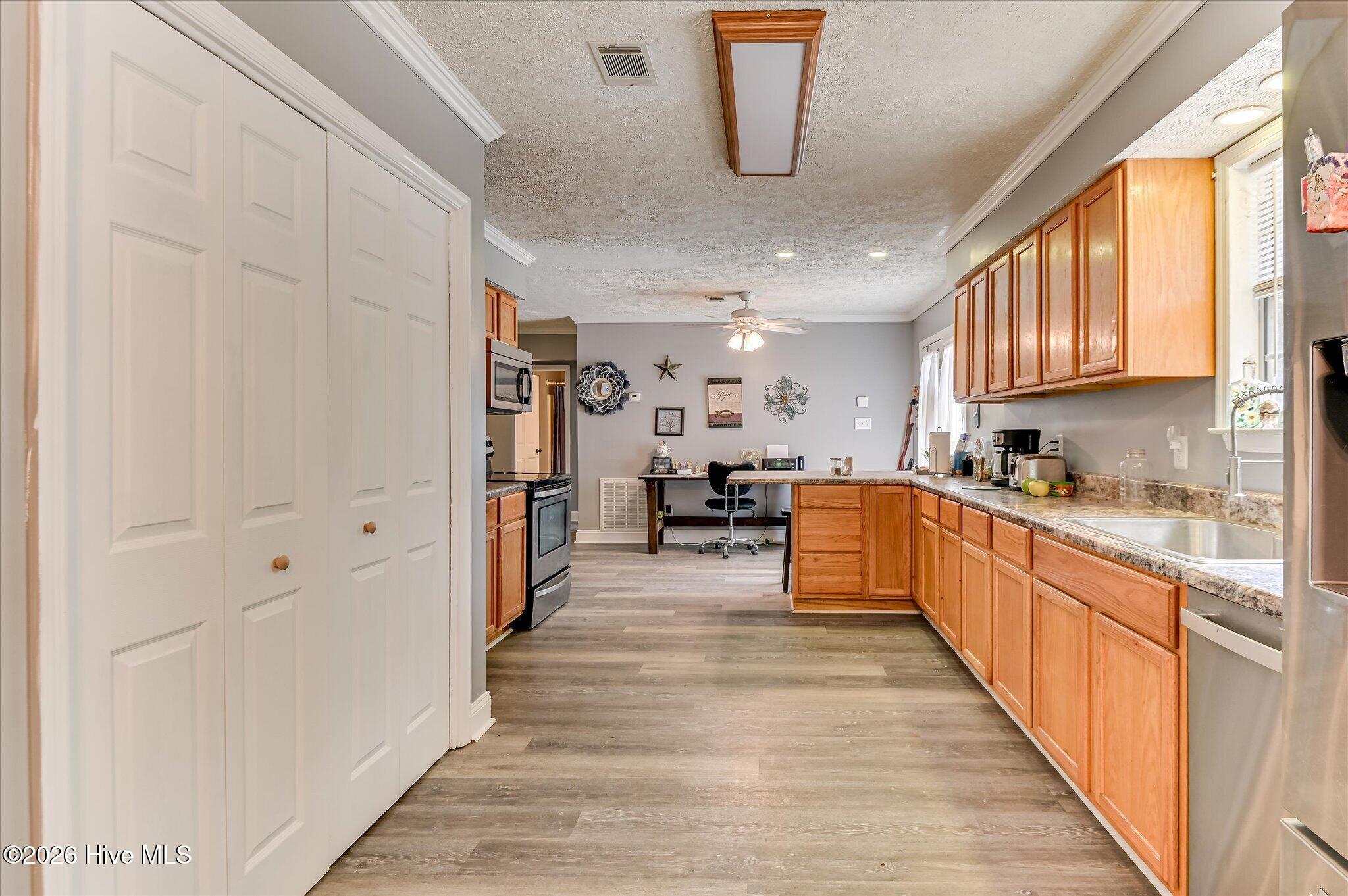 2059 Deerwood Circle Property Photo 21