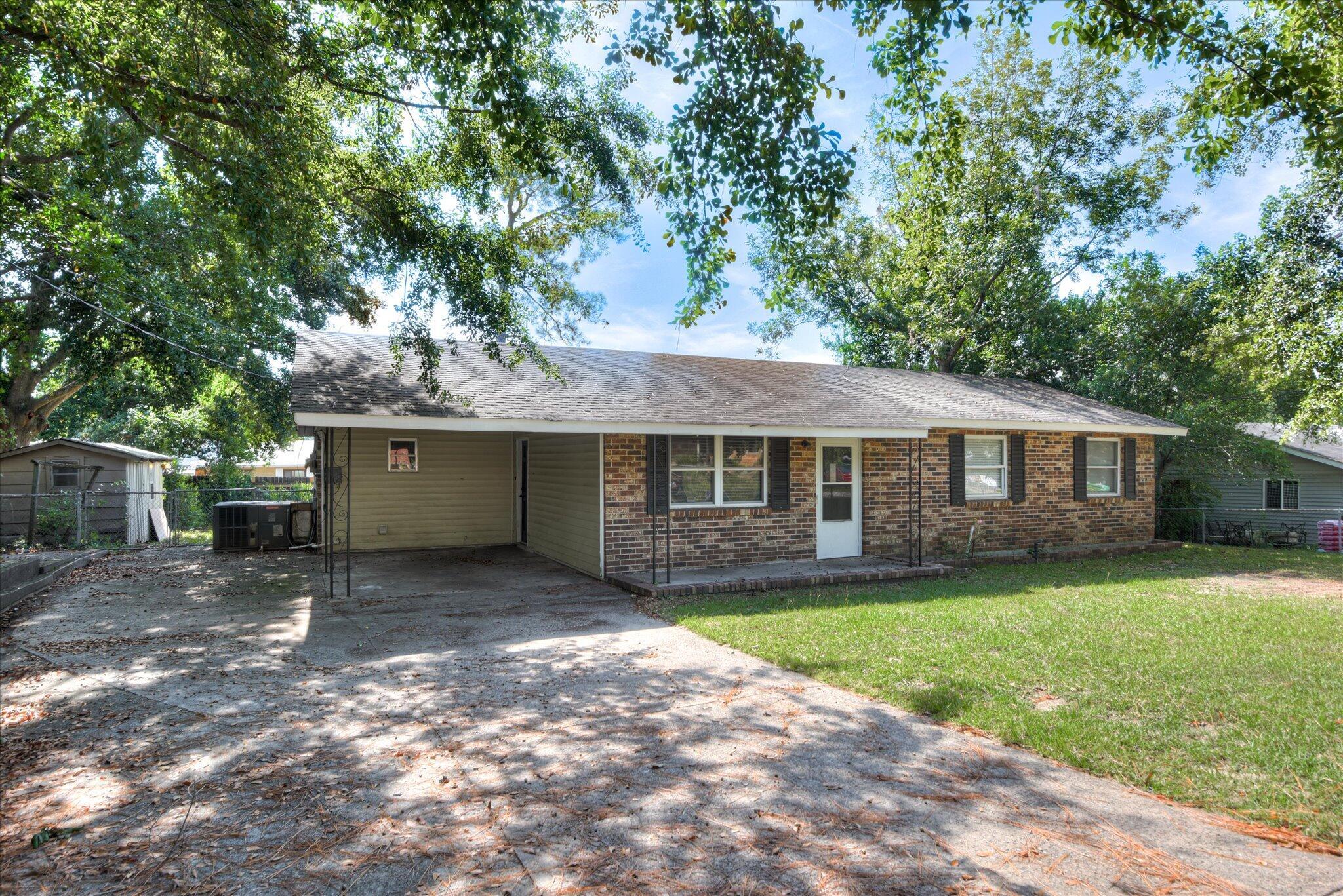 2916 Panhandle Circle Property Photo 2