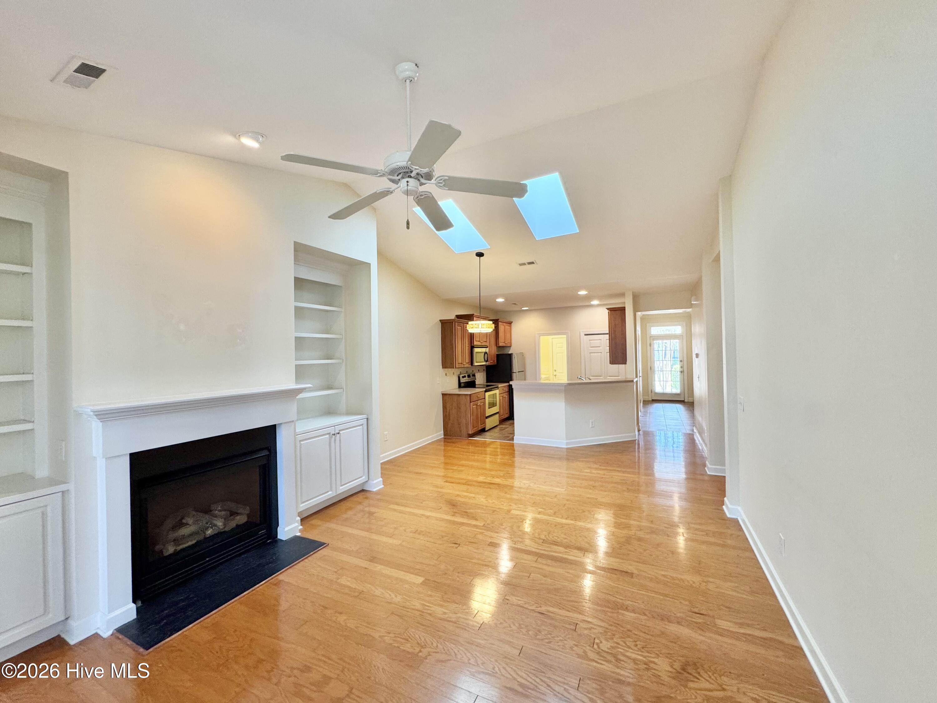 1324 Suncrest Way Property Photo 7