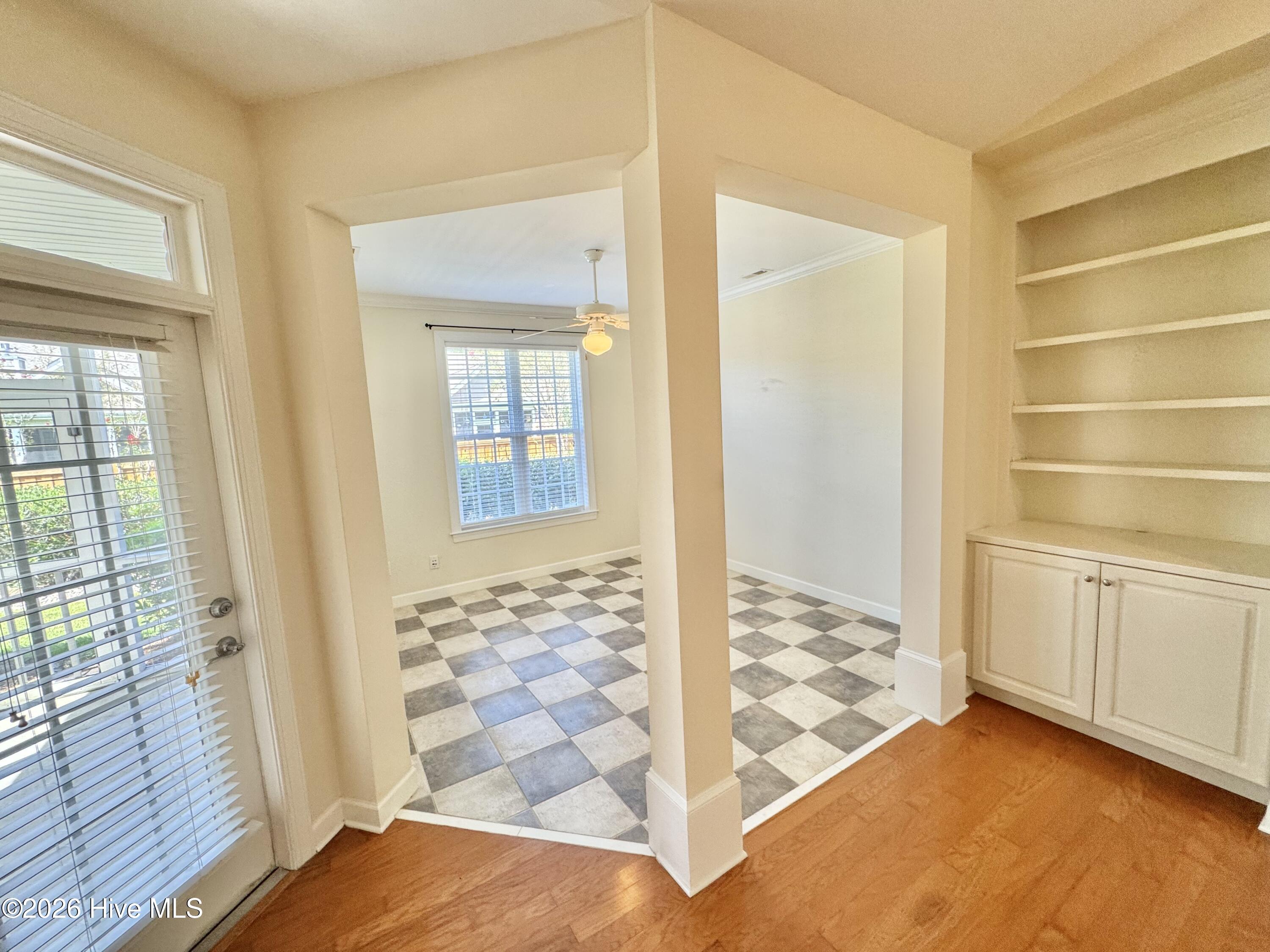 1324 Suncrest Way Property Photo 8