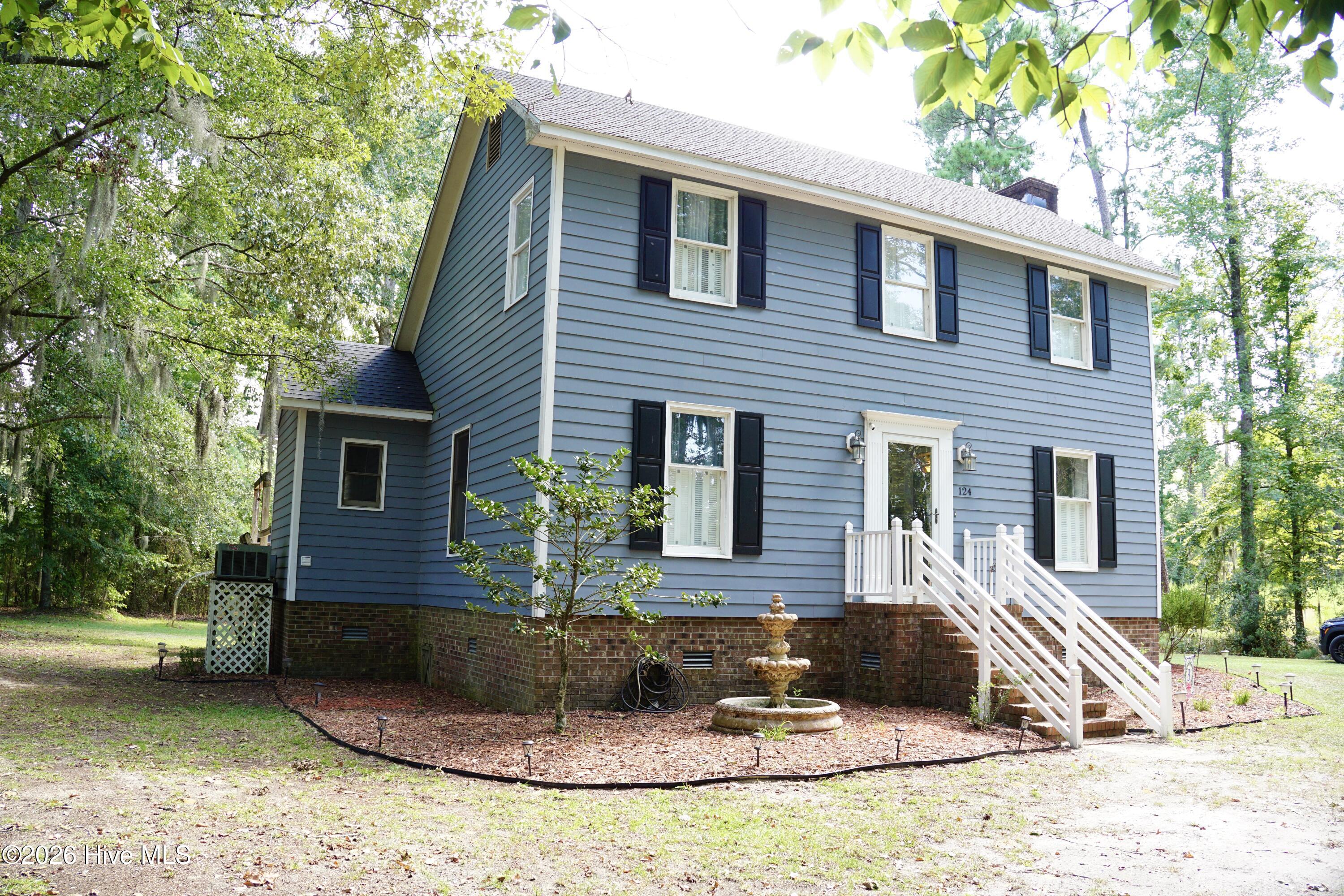 124 Country Place Property Photo 1