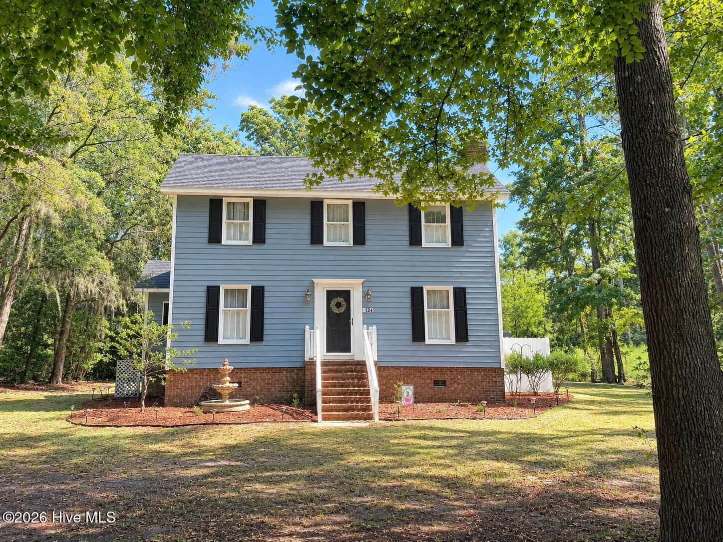 124 Country Place Property Photo 2