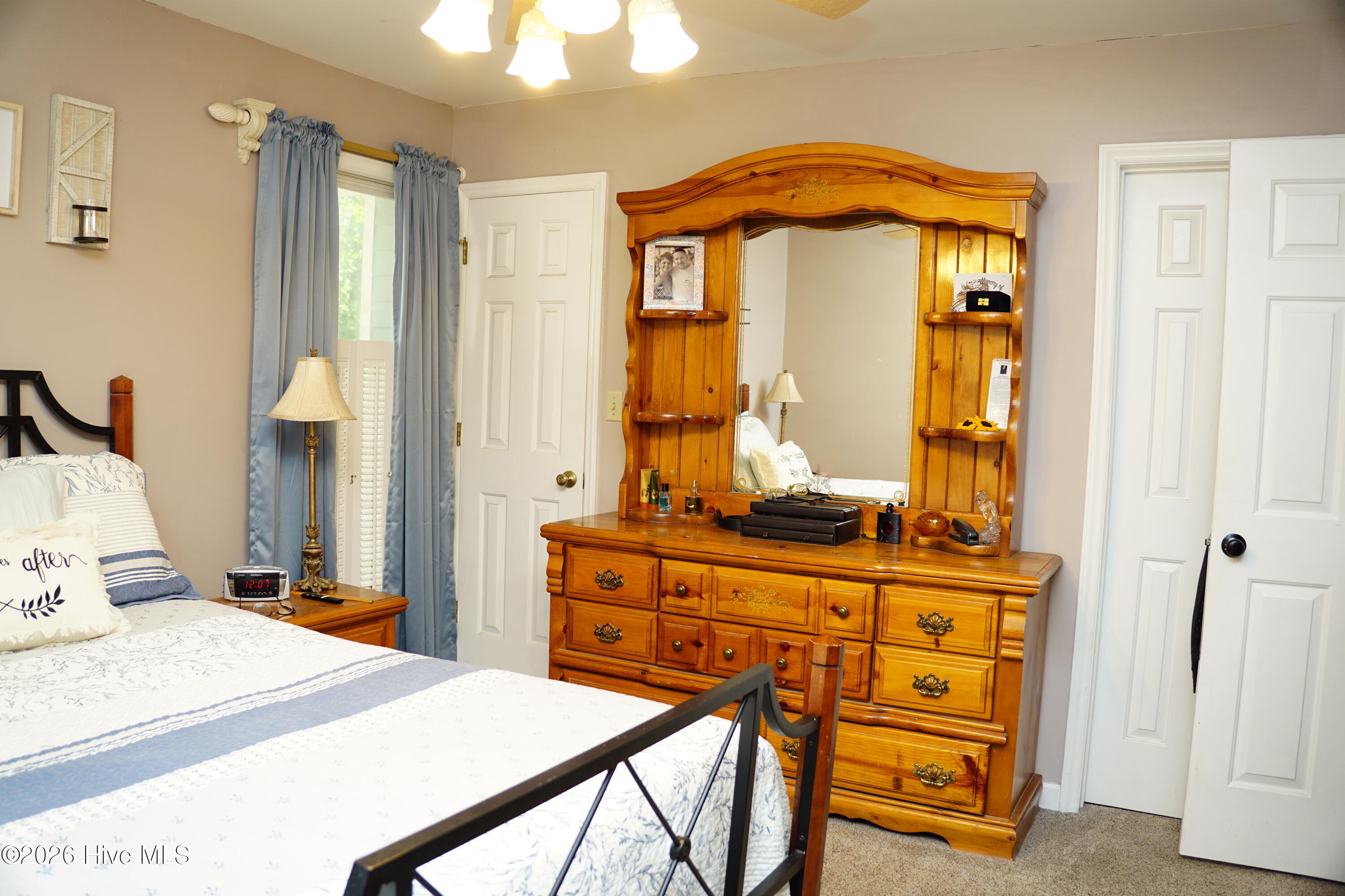 124 Country Place Property Photo 14