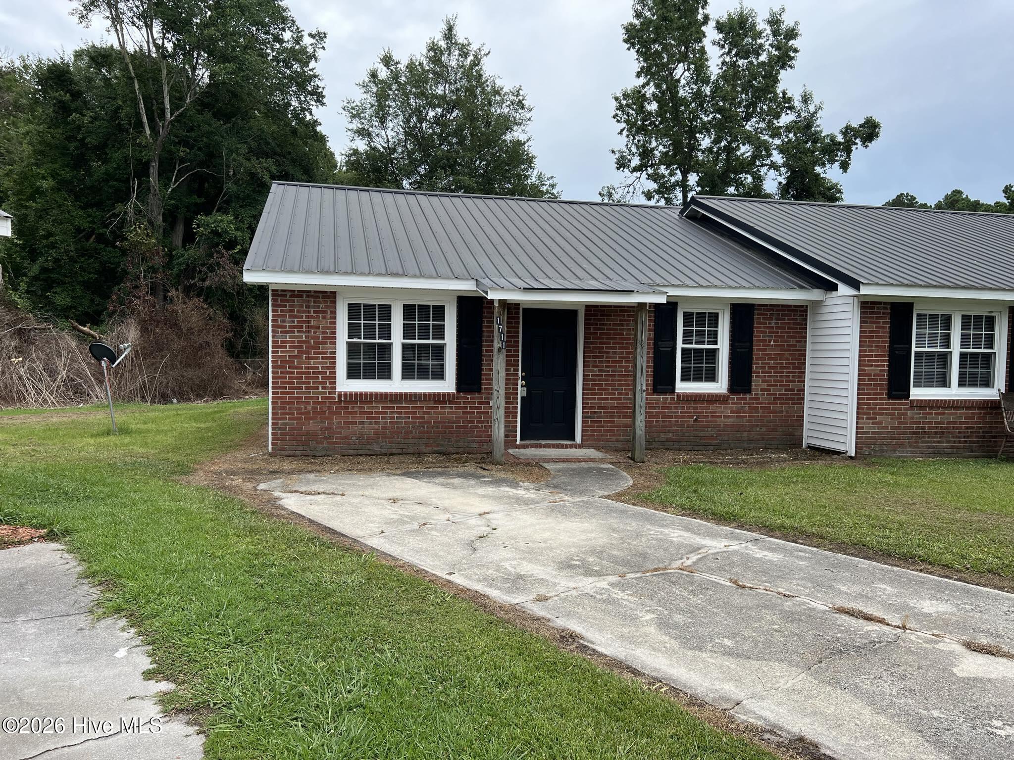 1711 Wine Press Court Property Photo 1