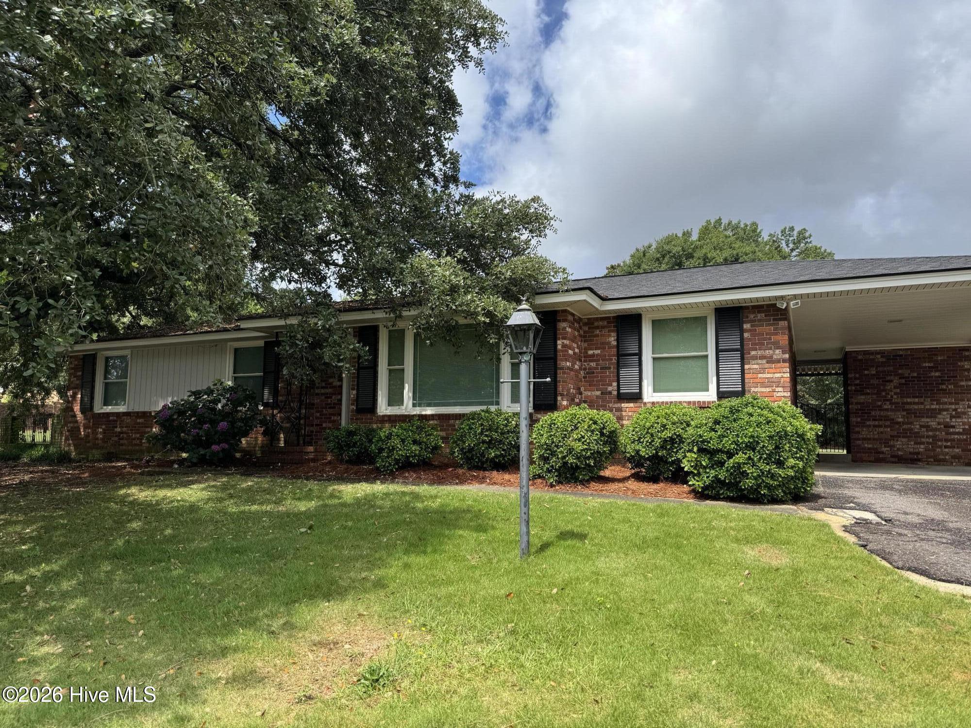 1115 Northwood Road Property Photo 1