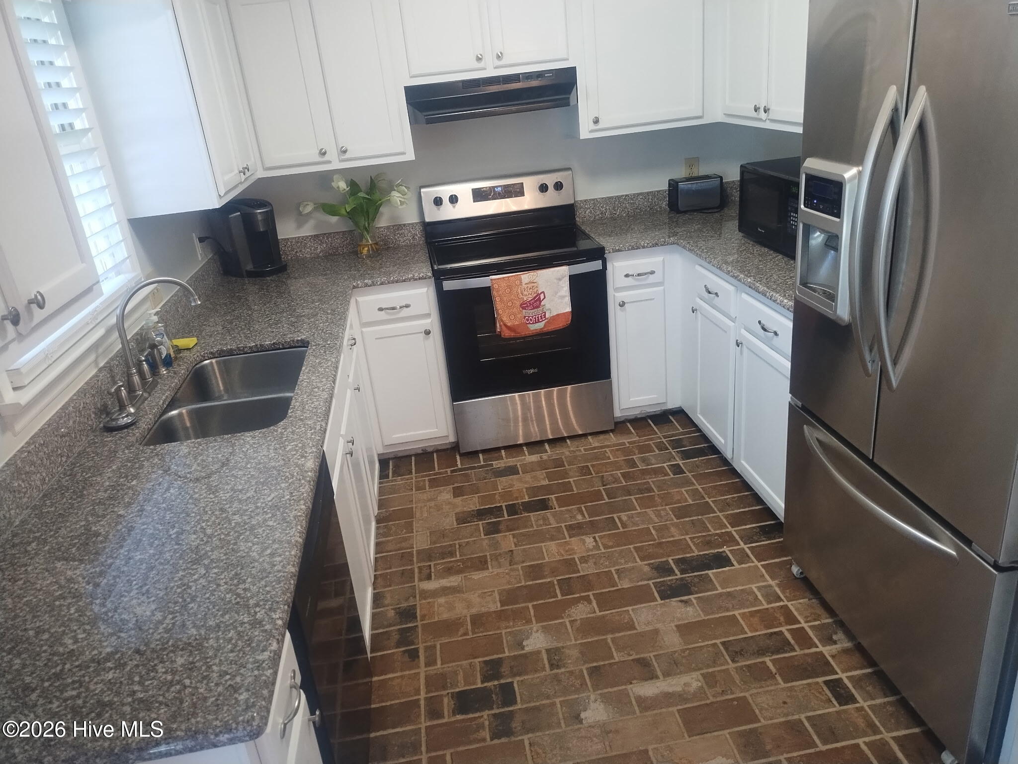 5302 Dandelion Drive Property Photo 14