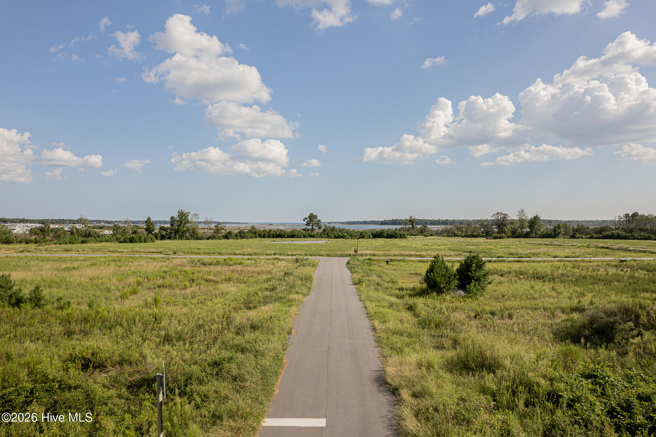 121 34 River Bend Drive Property Photo 2