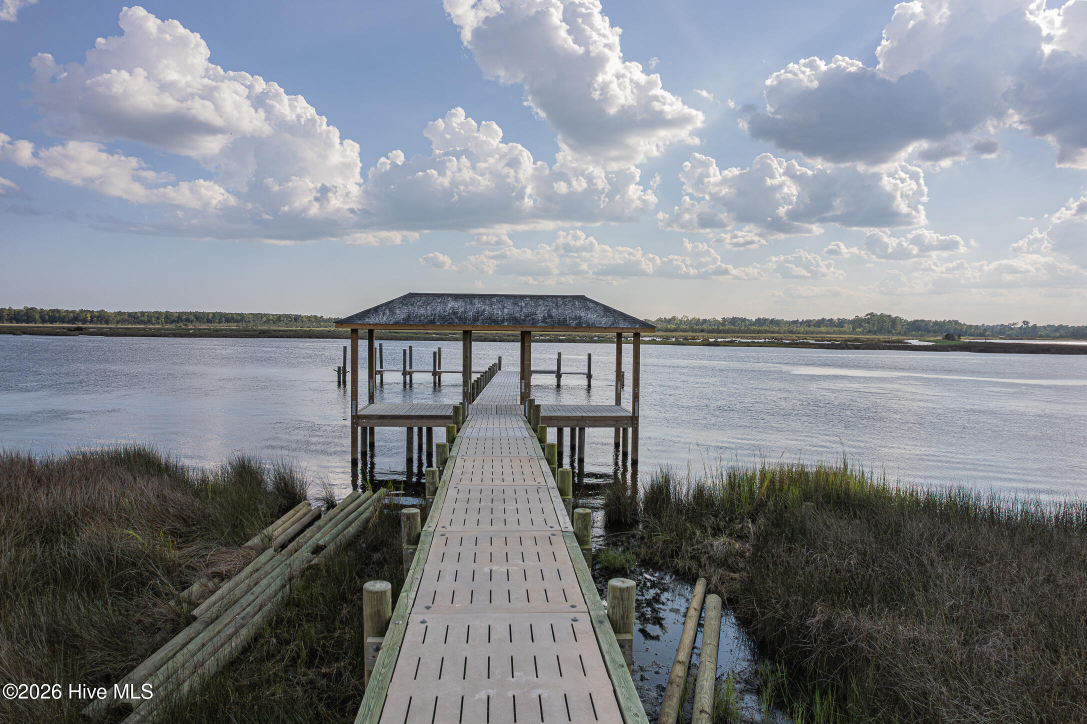 140 8 River Bend Drive Property Photo 10