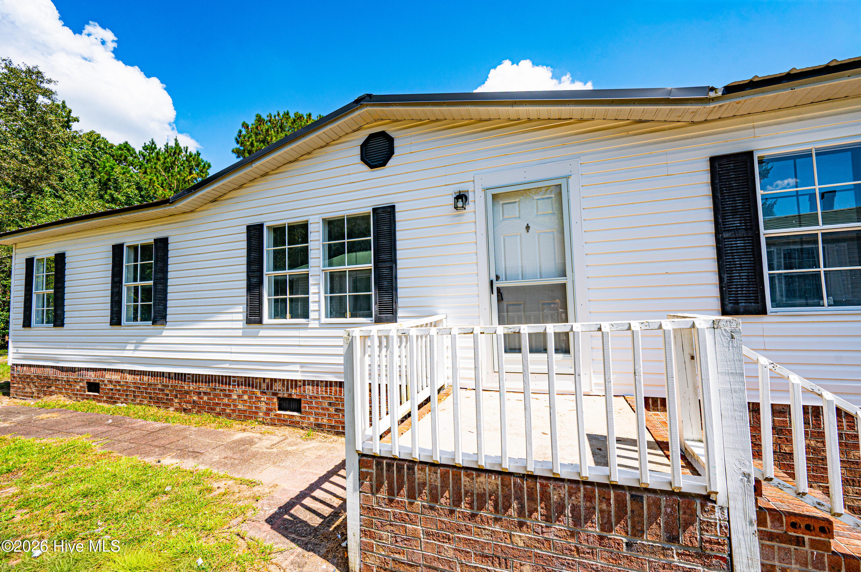 2202 Chestnut Avenue Property Photo 1