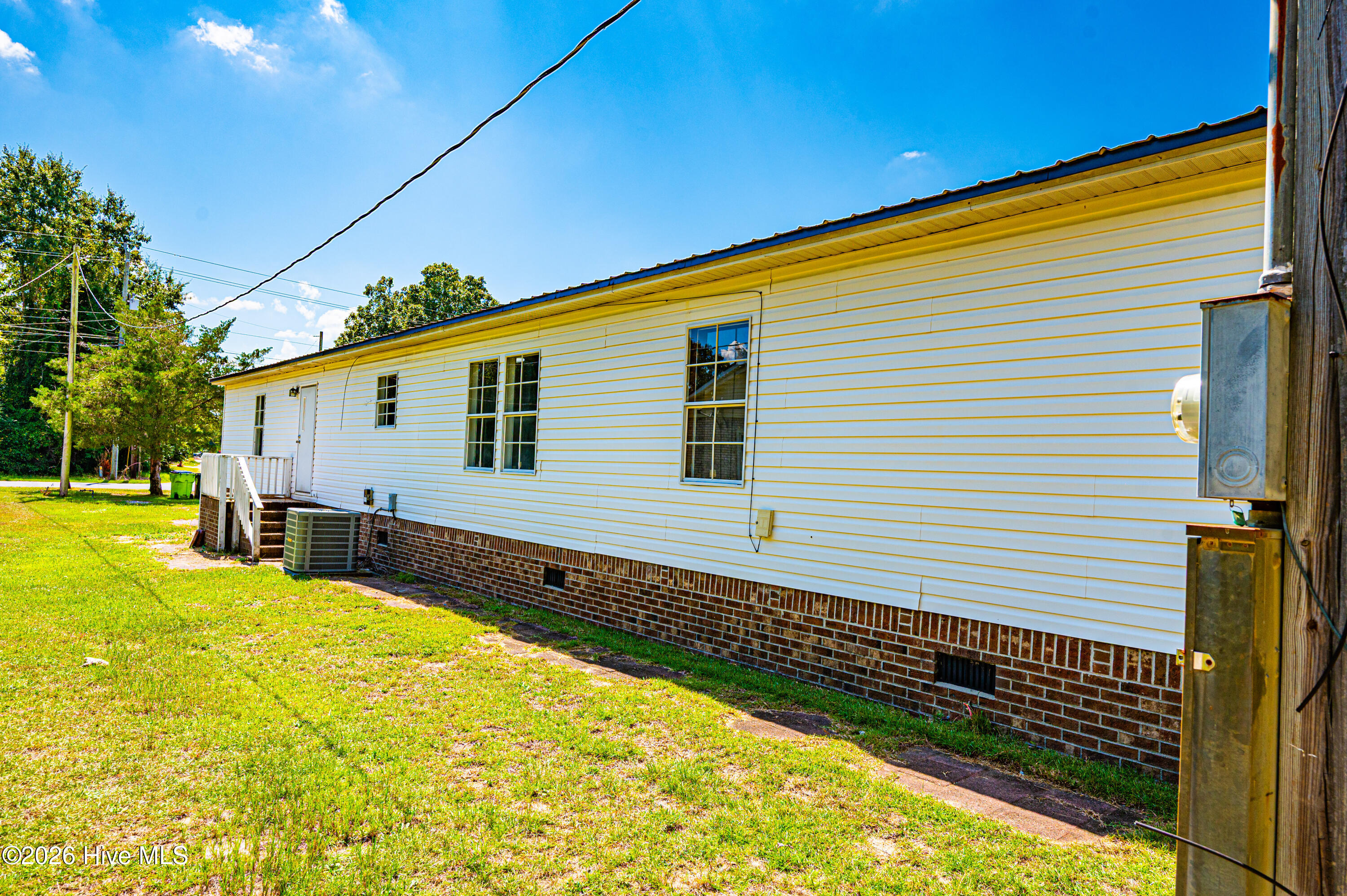 2202 Chestnut Avenue Property Photo 4