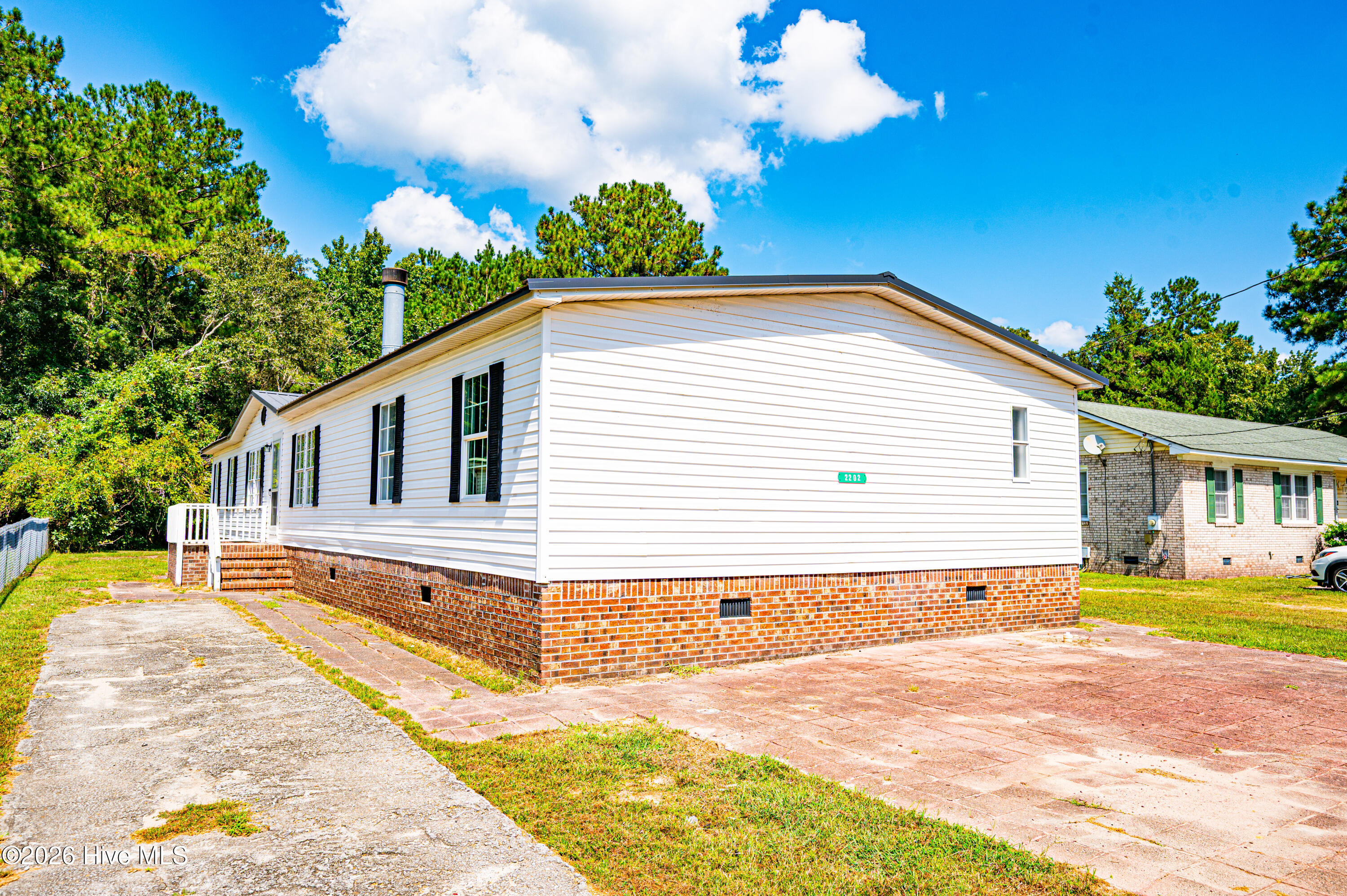 2202 Chestnut Avenue Property Photo 7