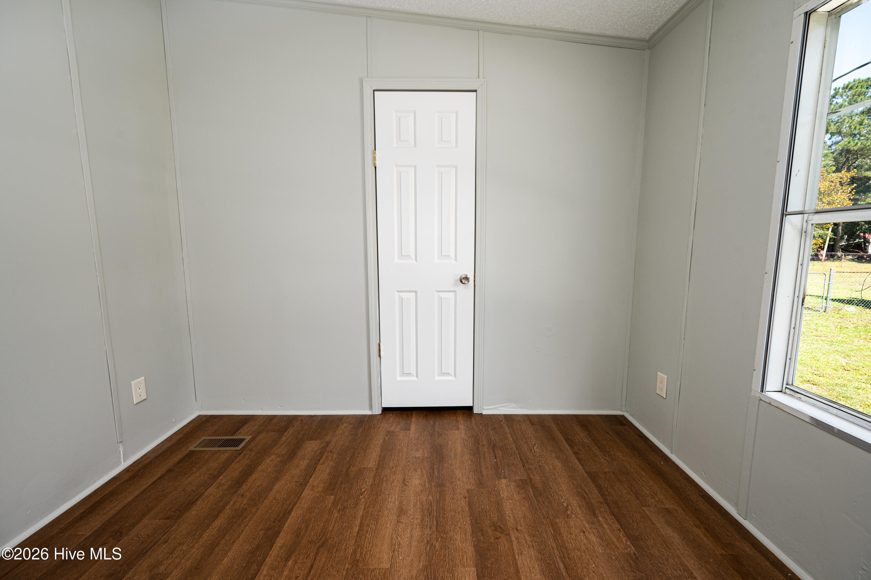 2202 Chestnut Avenue Property Photo 16