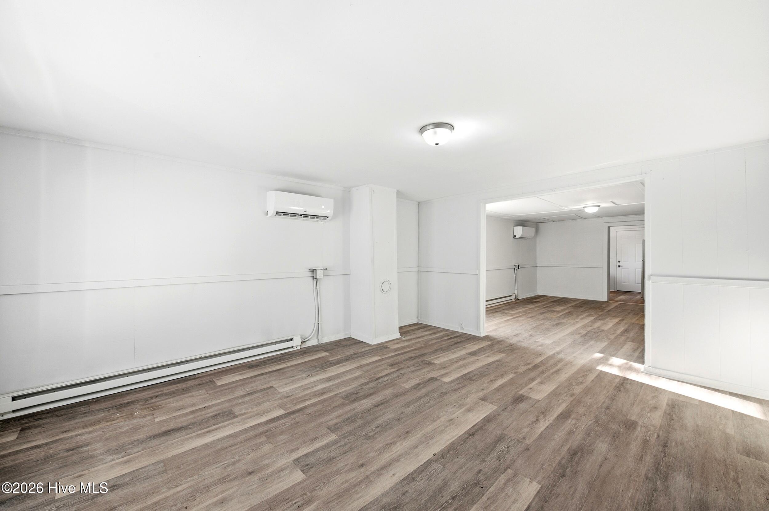 922 Dock Street Property Photo 3