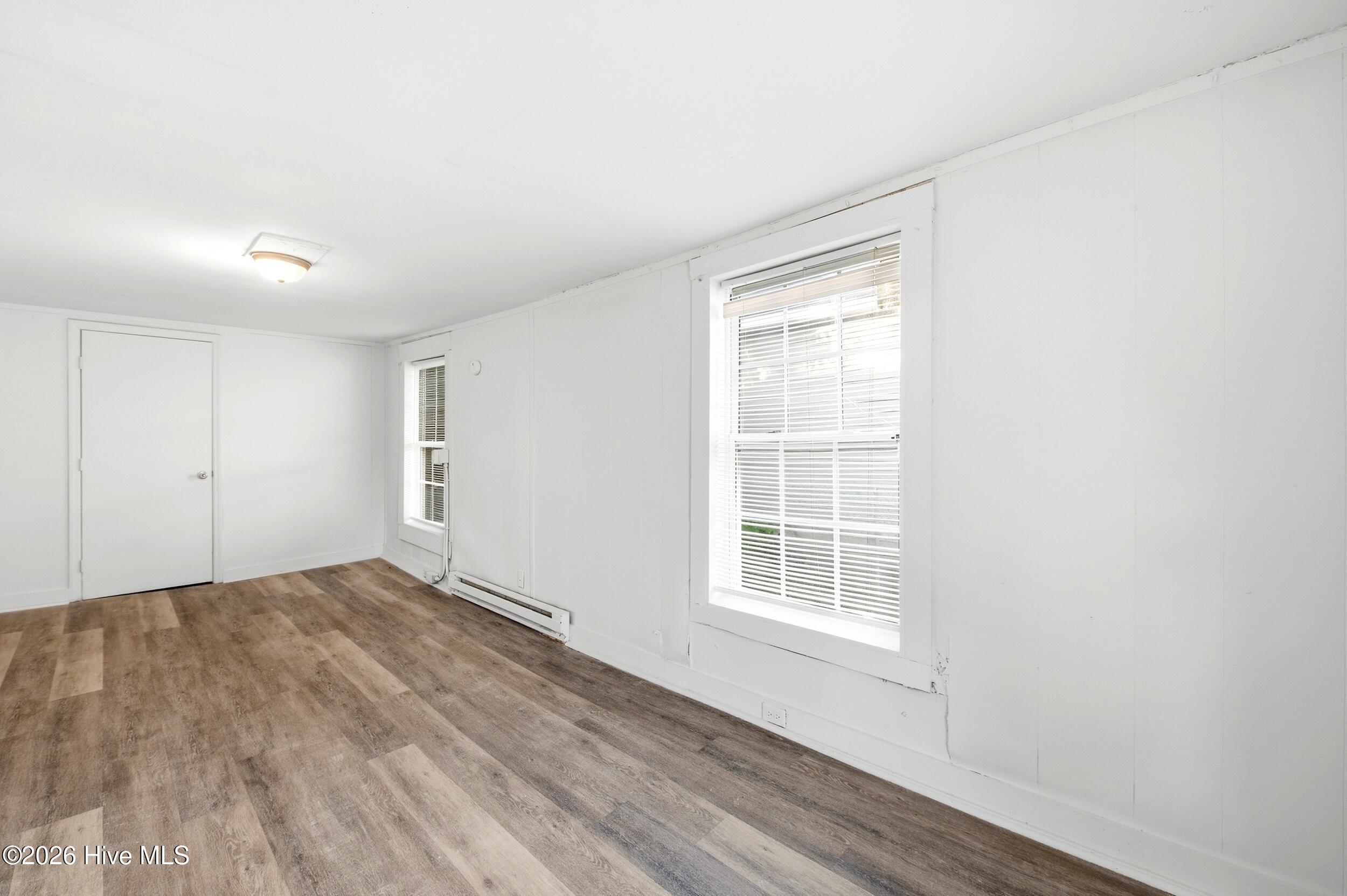 922 Dock Street Property Photo 11