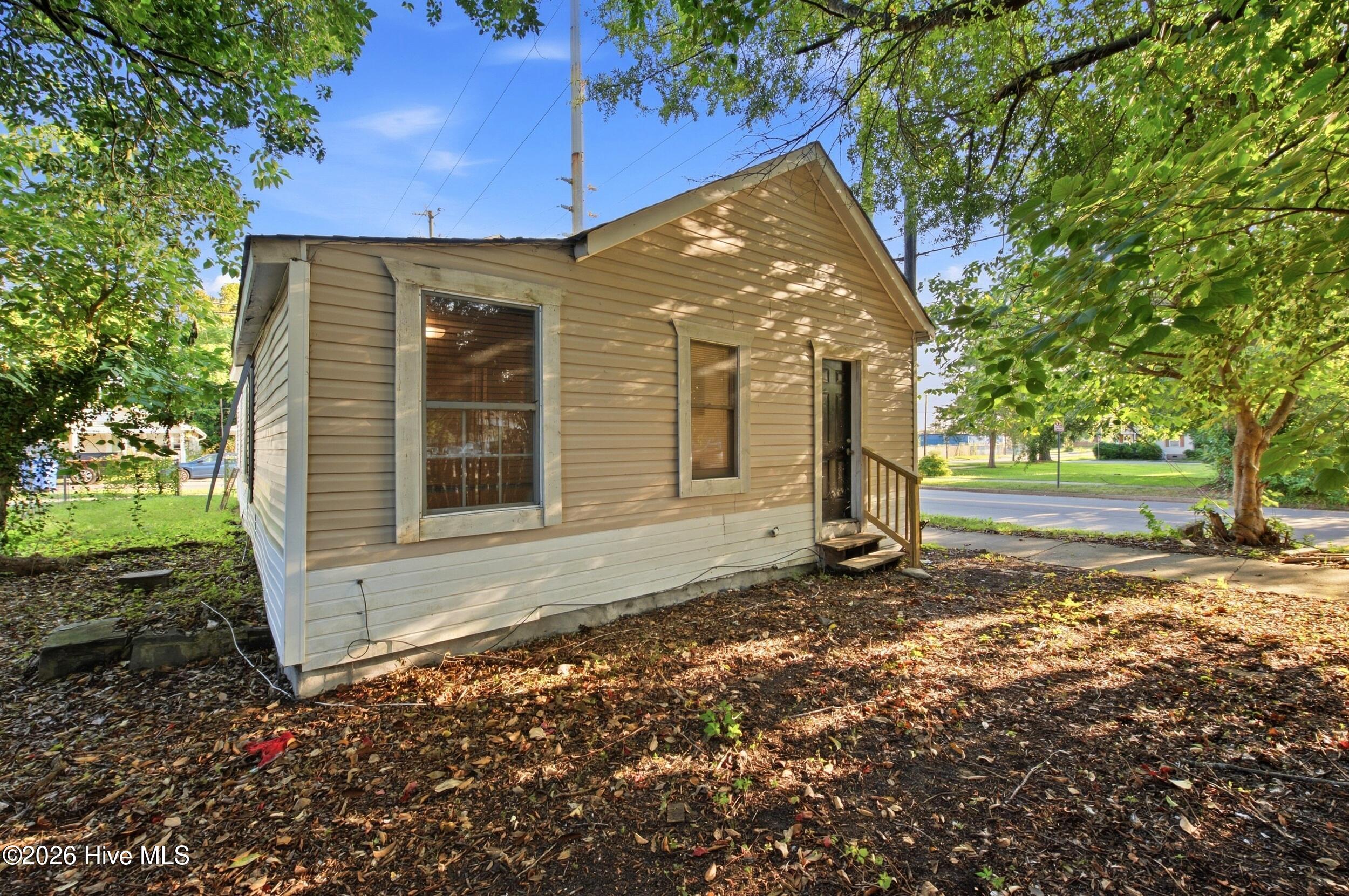 922 Dock Street Property Photo 21