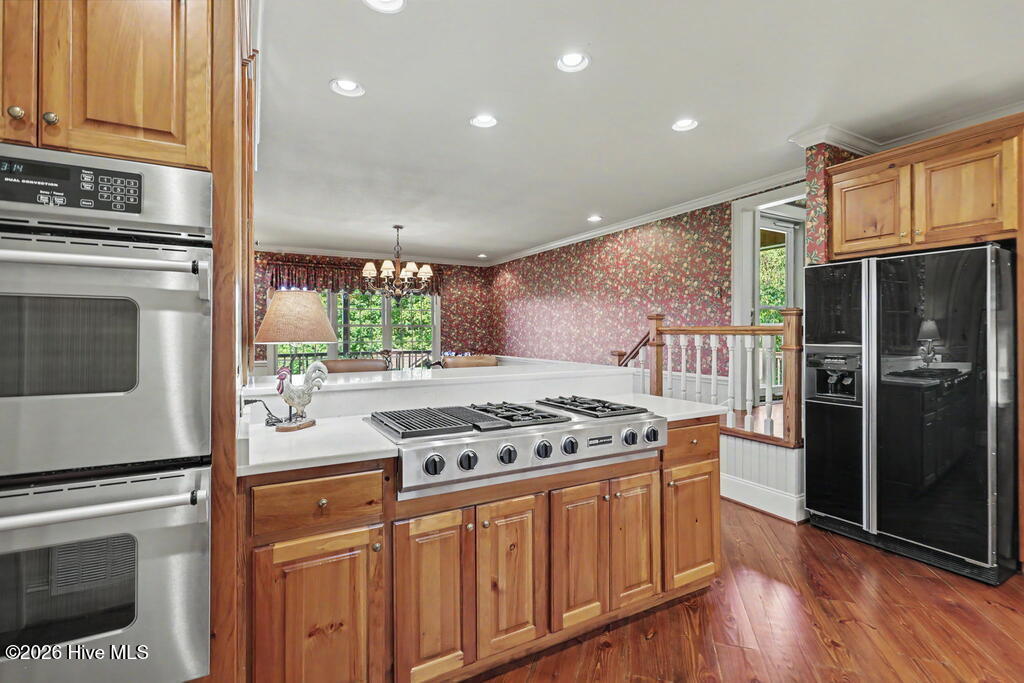 1035 Summit Way Property Photo 15