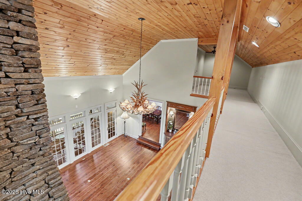 1035 Summit Way Property Photo 31