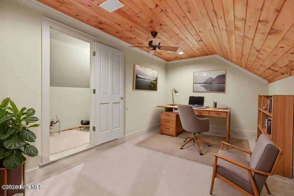 1035 Summit Way Property Photo 32