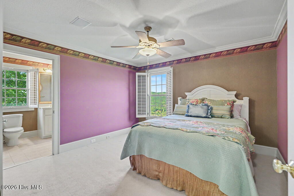 1035 Summit Way Property Photo 34