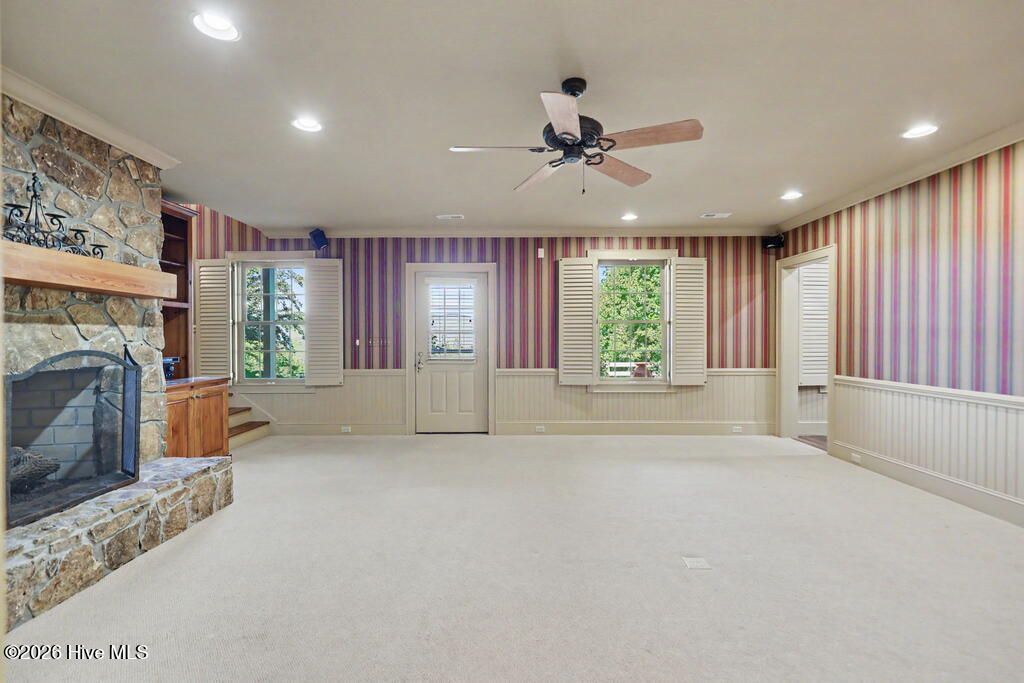 1035 Summit Way Property Photo 44