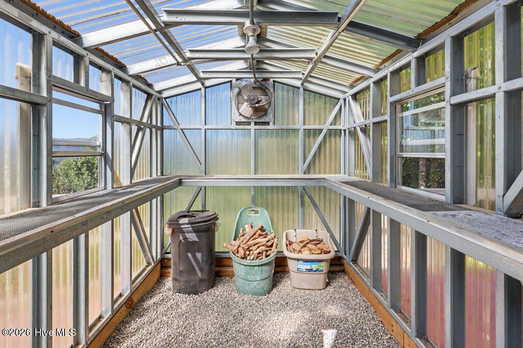 1035 Summit Way Property Photo 56