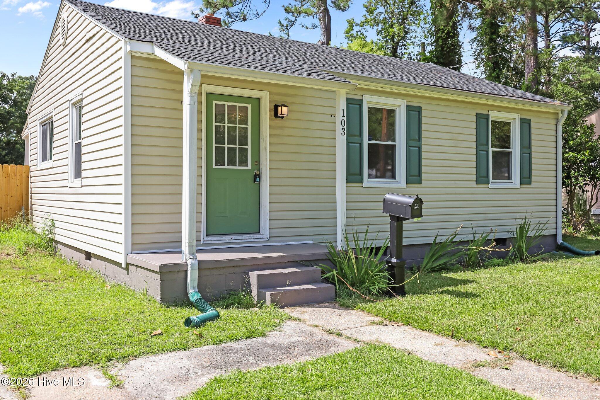 103 Robin Road Property Photo 2