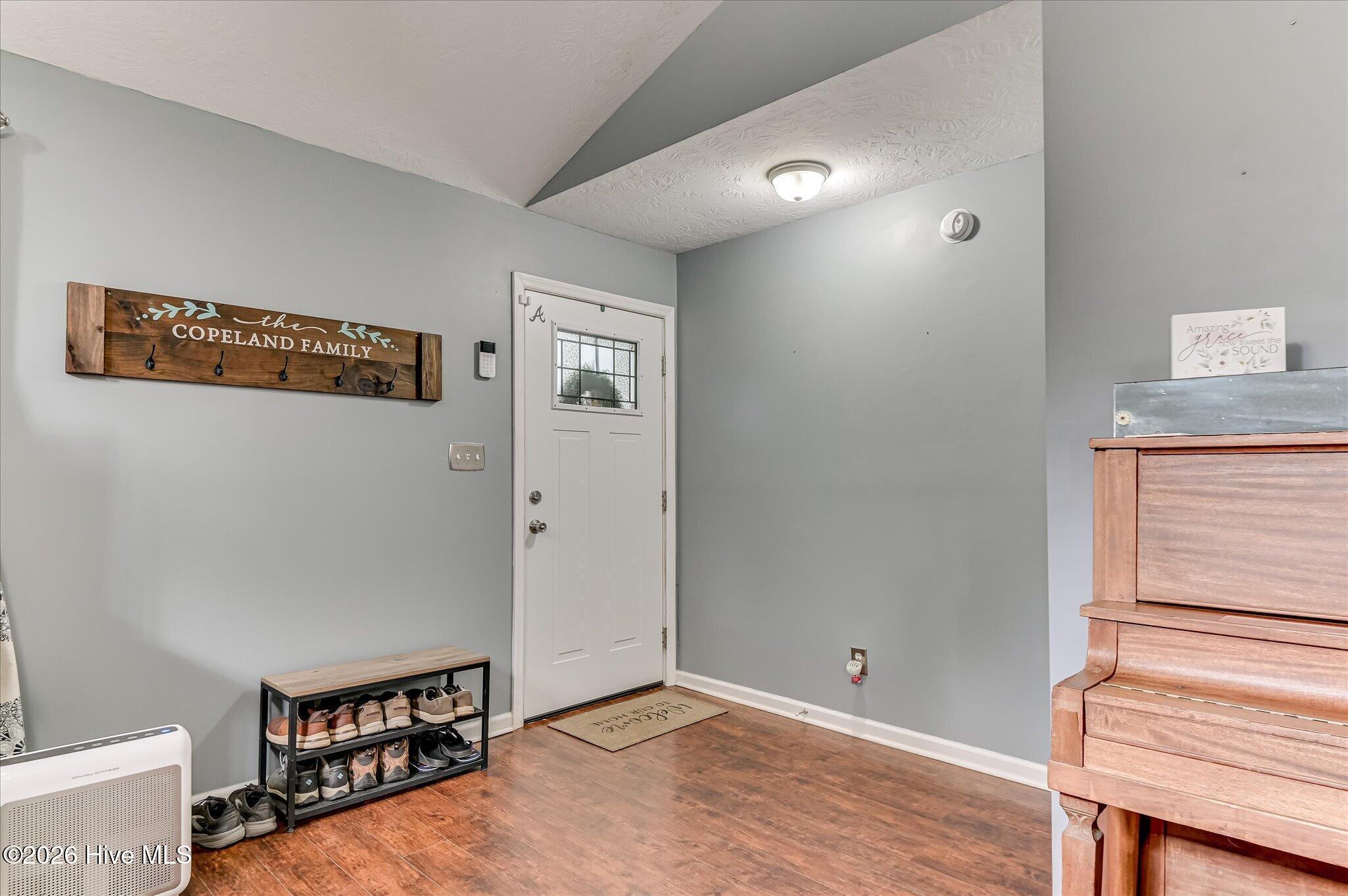 344 Marshall Street Property Photo 5