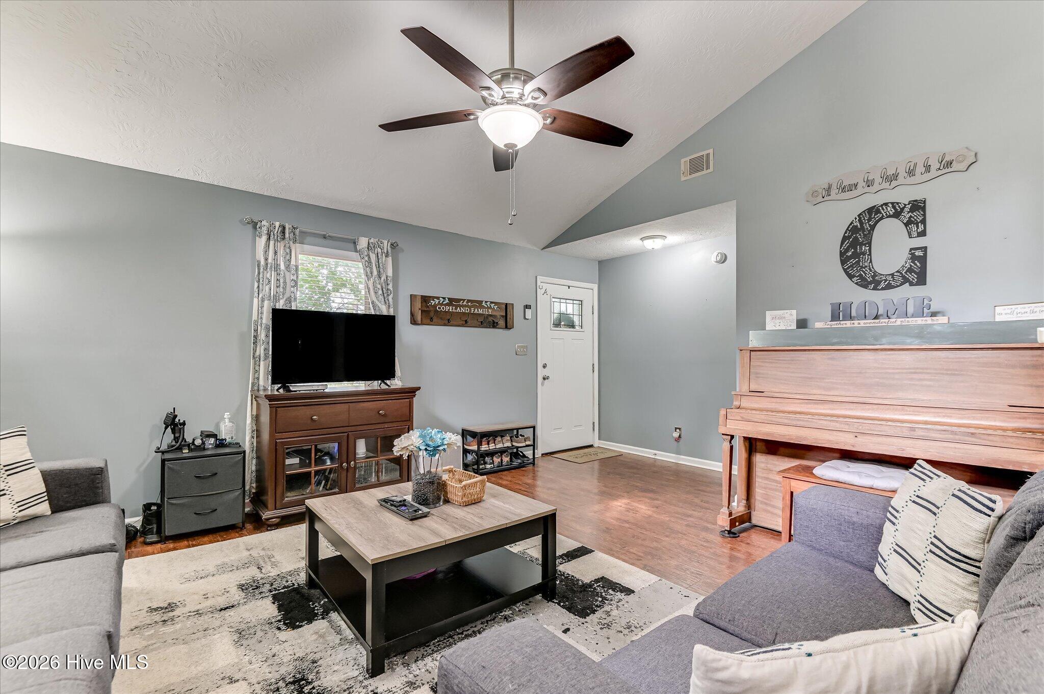 344 Marshall Street Property Photo 8