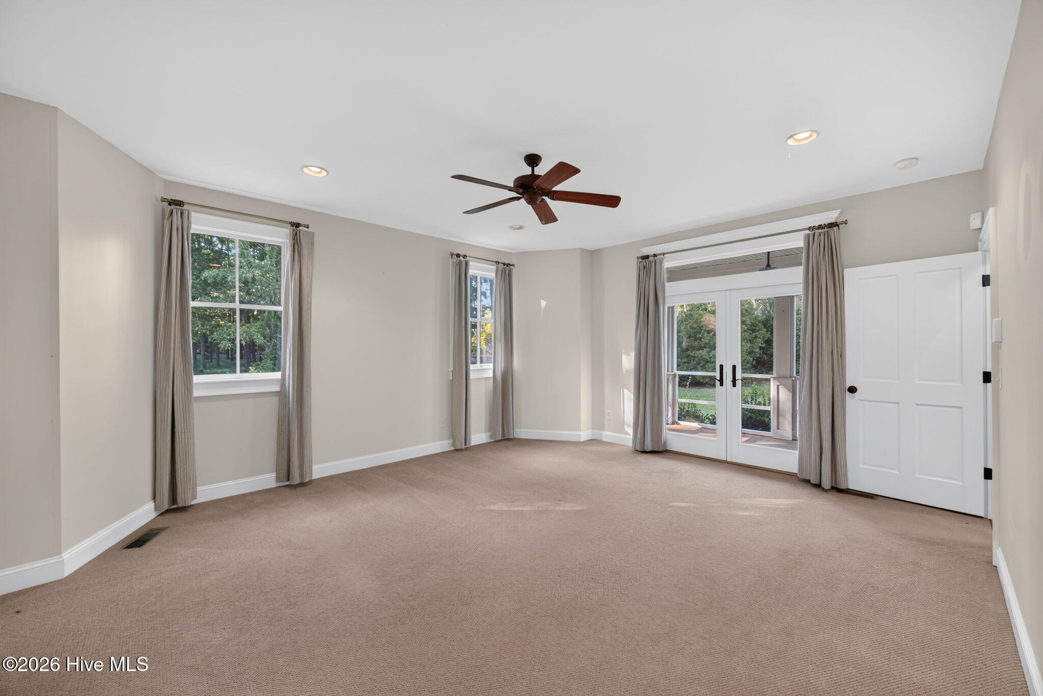 147 Lakeside Drive Property Photo 17