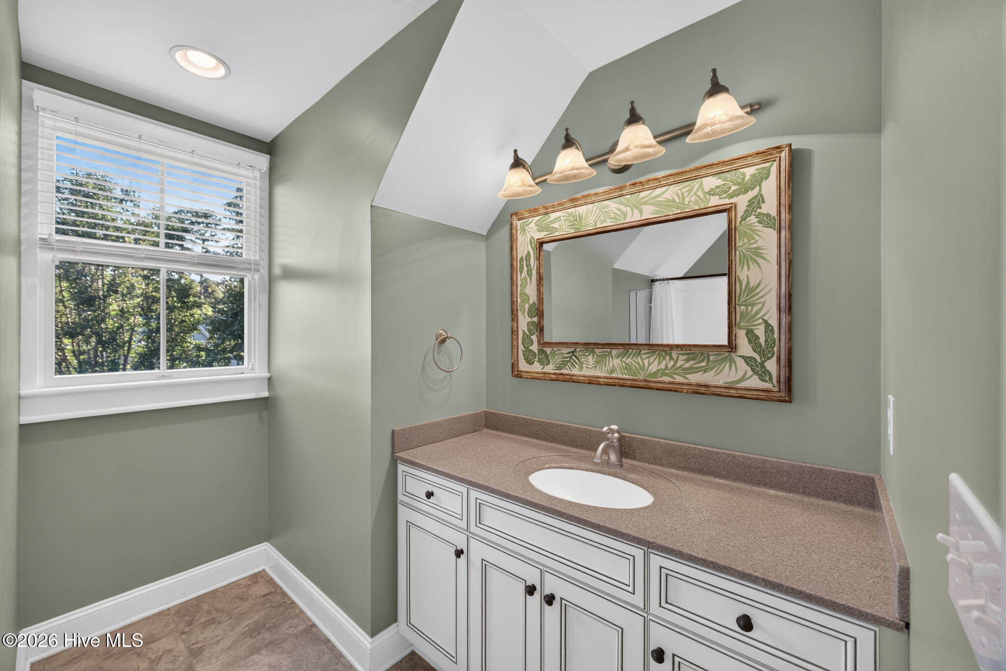 147 Lakeside Drive Property Photo 29